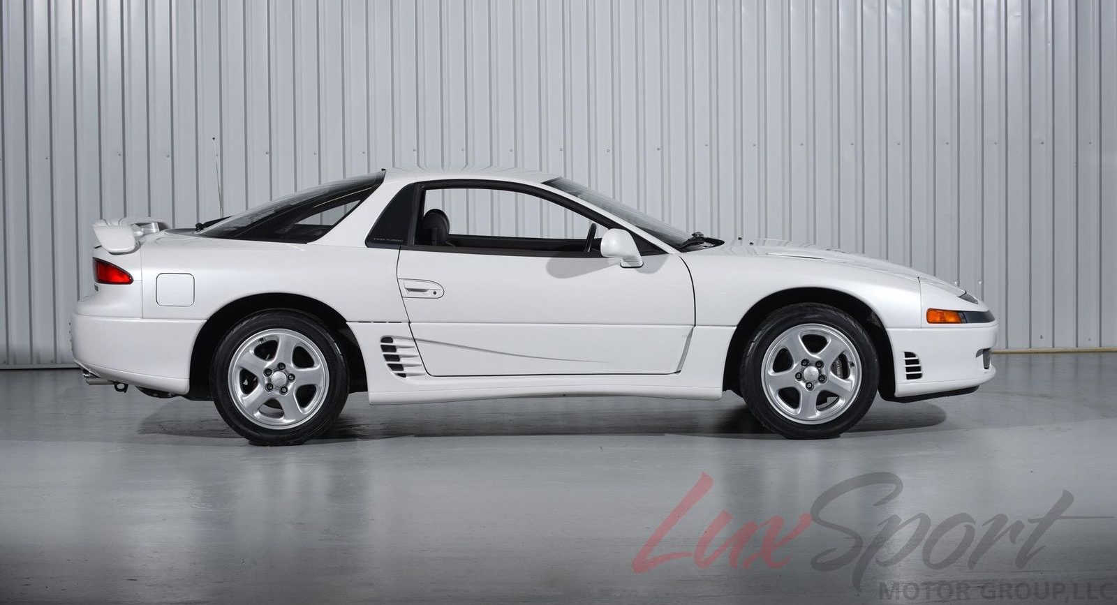 1991 Mitsubishi 3000GT VR4 Mint 1991 Mitsubishi 3000GT VR-4 Brims With High Tech, But Is It Worth $50k?
