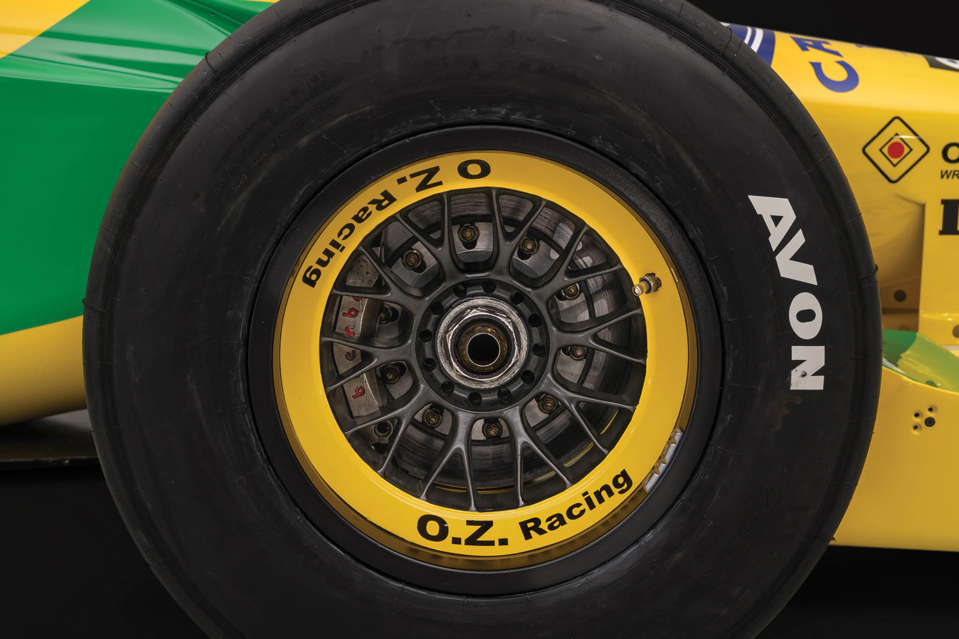 1992-Benetton-B192-Formula-1_8 Drive Like Schumacher In His Actual Benetton-Ford B192