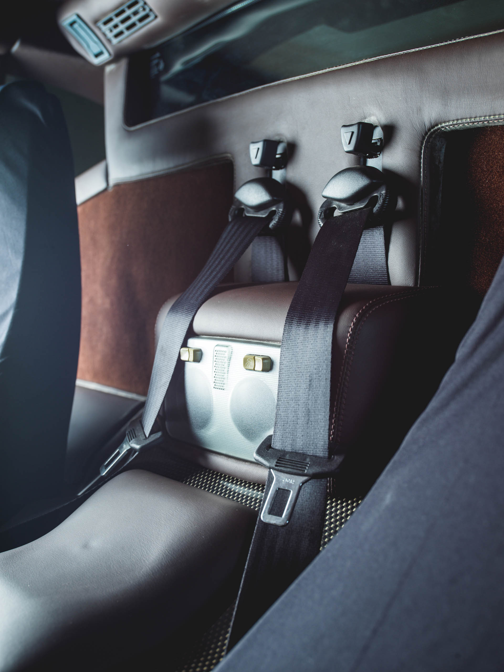 2001-Lamborghini-Diablo-VT-6-0-SE_12 copy One Of The Last Lamborghini Diablos Built Is Still Factory-Fresh