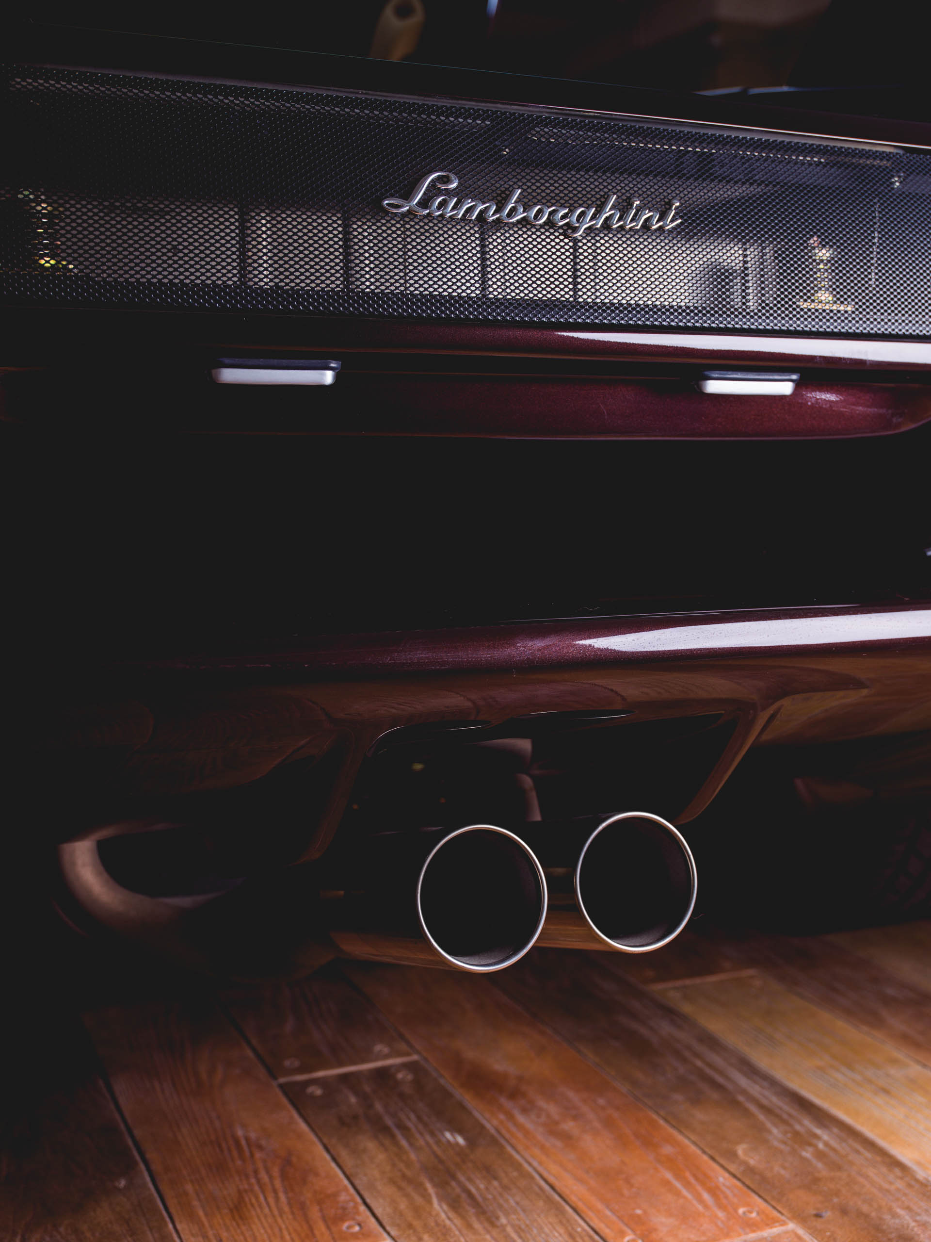 2001-Lamborghini-Diablo-VT-6-0-SE_14 copy One Of The Last Lamborghini Diablos Built Is Still Factory-Fresh