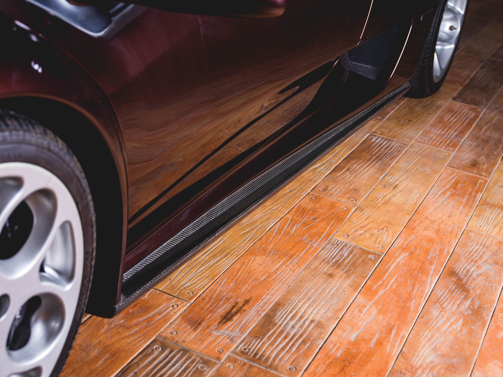 2001-Lamborghini-Diablo-VT-6-0-SE_16 copy One Of The Last Lamborghini Diablos Built Is Still Factory-Fresh