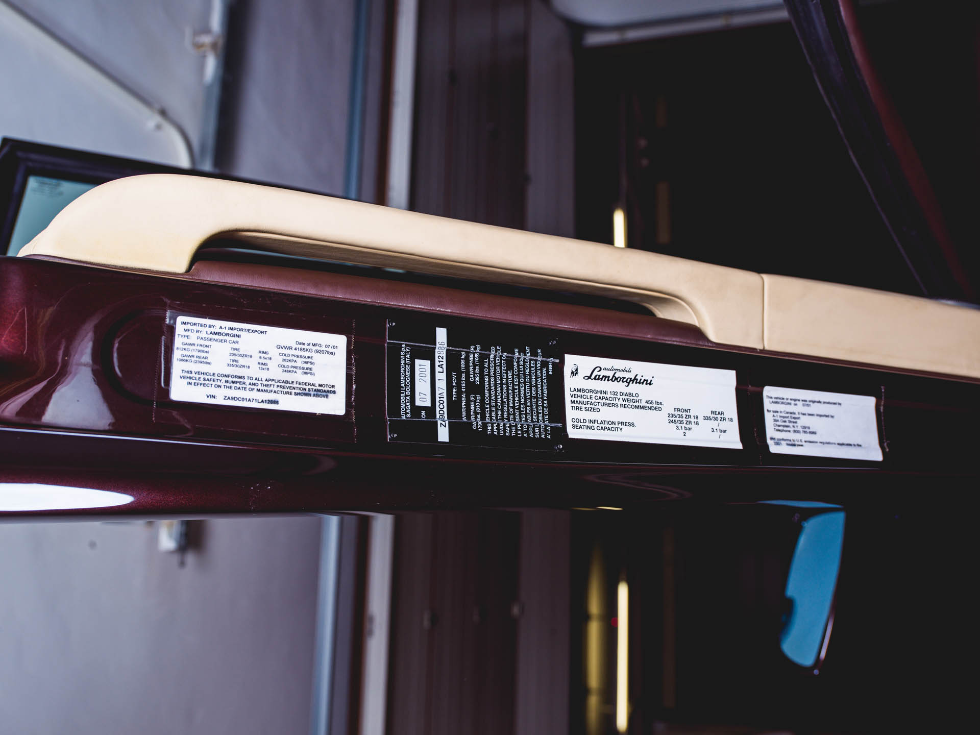 2001-Lamborghini-Diablo-VT-6-0-SE_18 copy One Of The Last Lamborghini Diablos Built Is Still Factory-Fresh