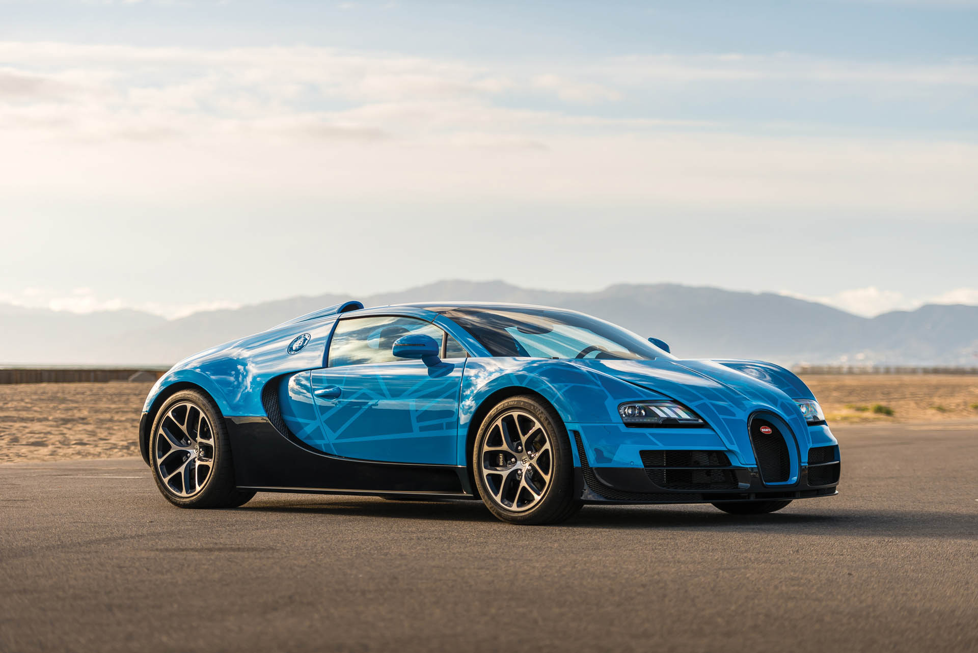 2015-Bugatti-Veyron-16-4-Grand-Sport-Vitesse_0 Transformers-Themed Bugatti Veyron Is Heading Back To The Auction Block
