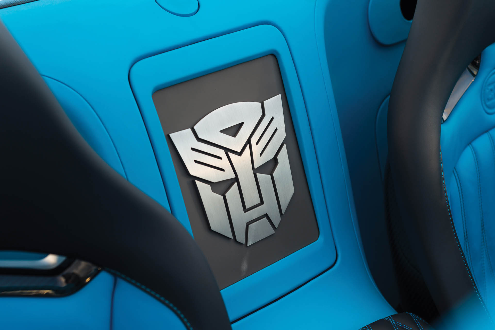 2015-Bugatti-Veyron-16-4-Grand-Sport-Vitesse_15 Transformers-Themed Bugatti Veyron Is Heading Back To The Auction Block