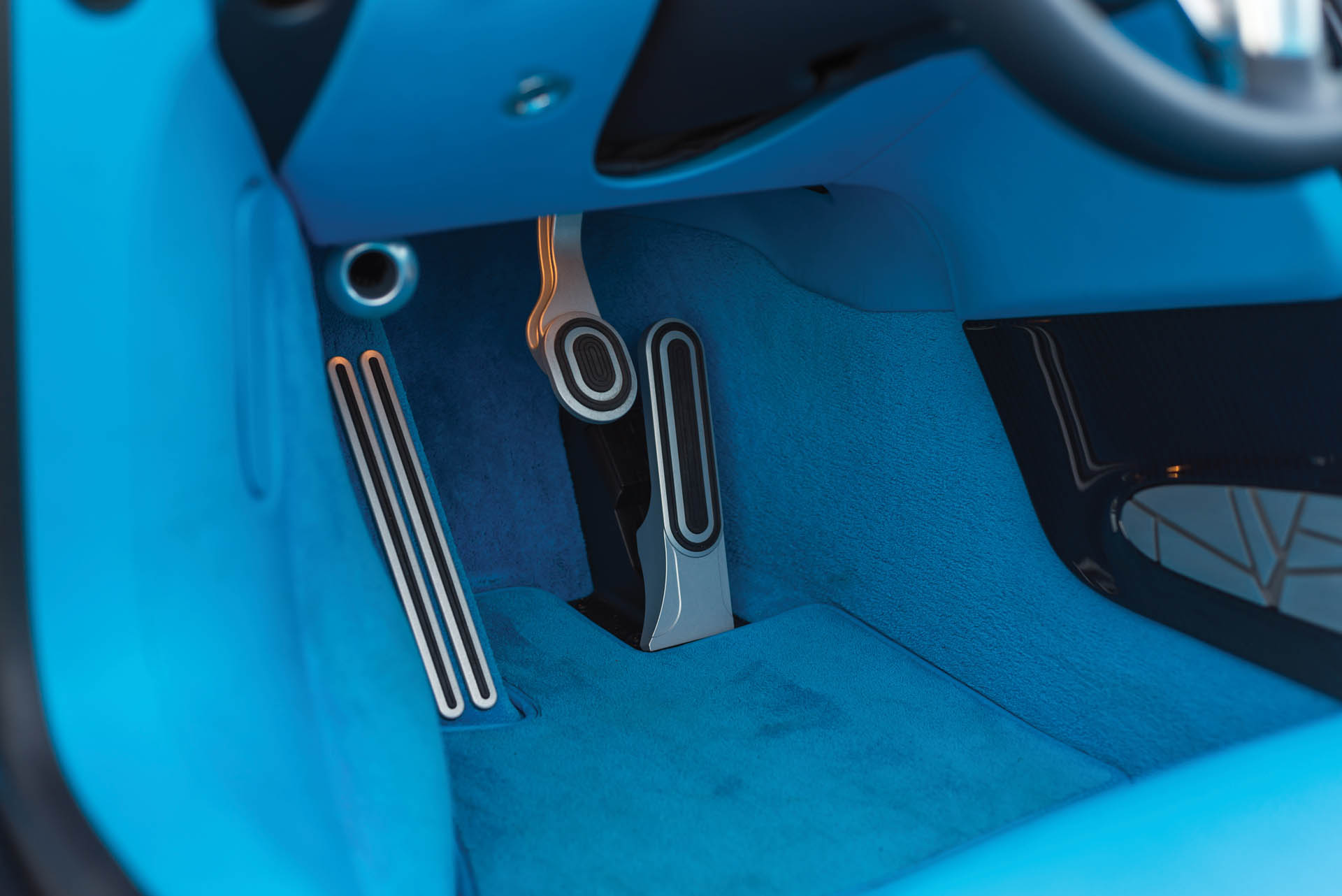 2015-Bugatti-Veyron-16-4-Grand-Sport-Vitesse_16 Transformers-Themed Bugatti Veyron Is Heading Back To The Auction Block