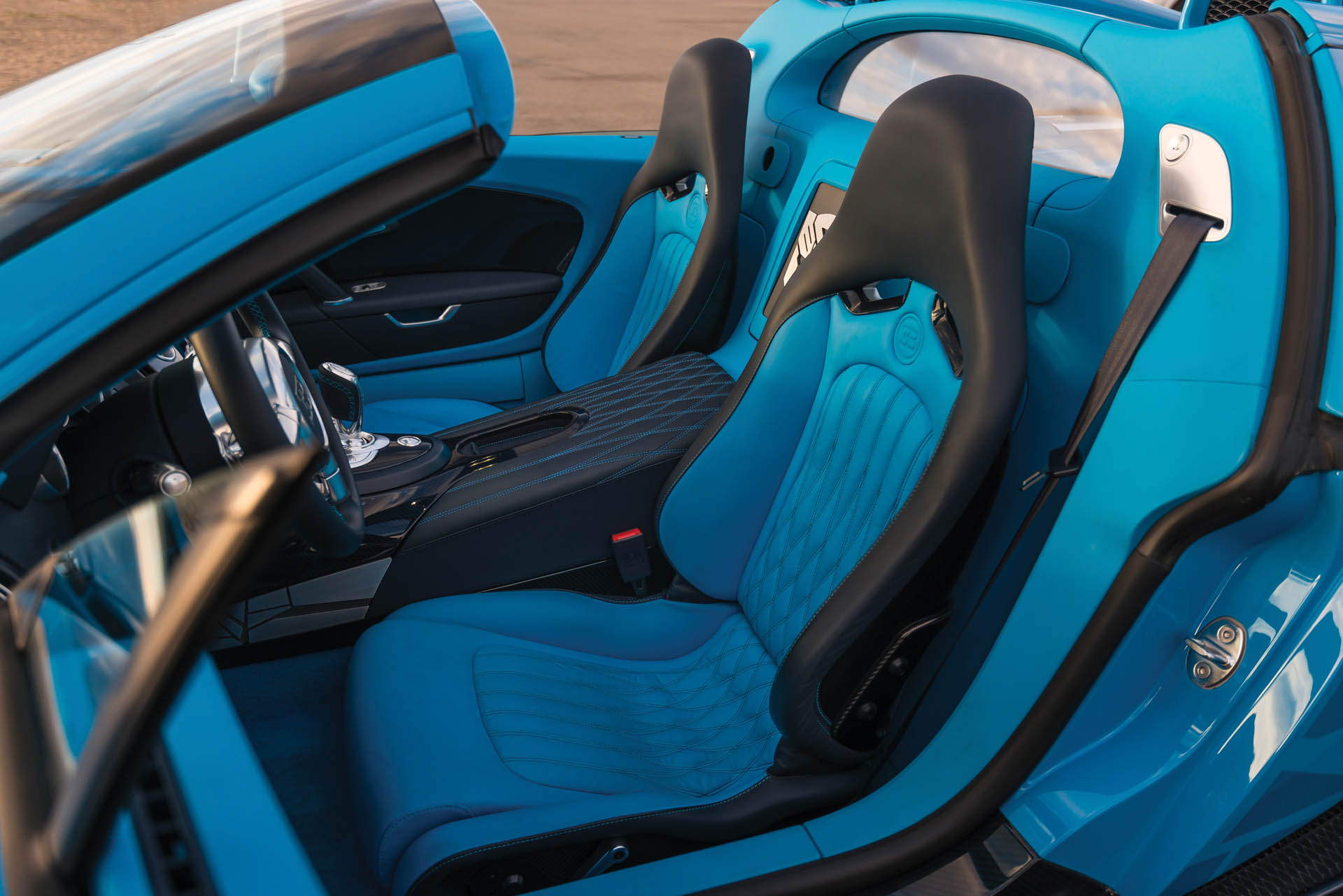 2015-Bugatti-Veyron-16-4-Grand-Sport-Vitesse_17 Transformers-Themed Bugatti Veyron Is Heading Back To The Auction Block