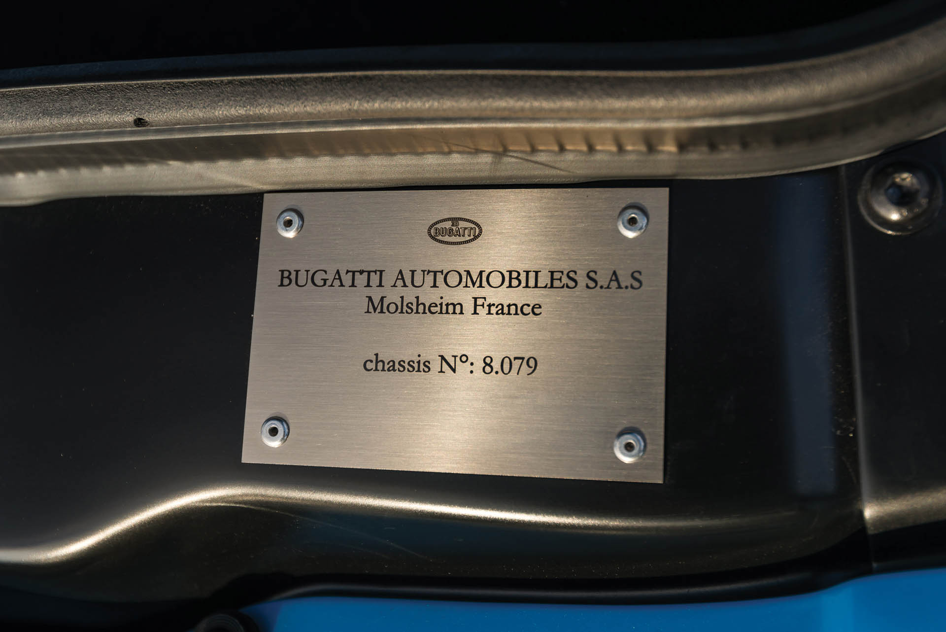 2015-Bugatti-Veyron-16-4-Grand-Sport-Vitesse_18 Transformers-Themed Bugatti Veyron Is Heading Back To The Auction Block