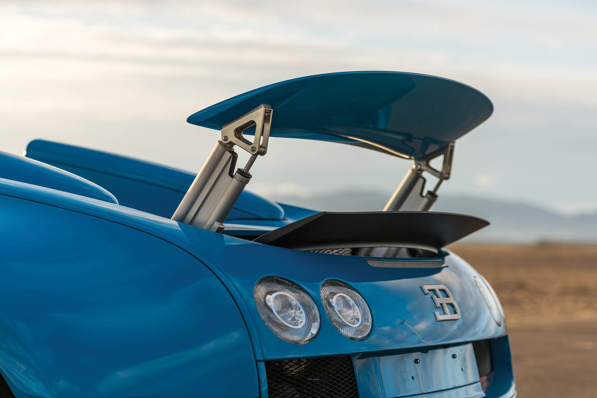 2015-Bugatti-Veyron-16-4-Grand-Sport-Vitesse_23 Transformers-Themed Bugatti Veyron Is Heading Back To The Auction Block