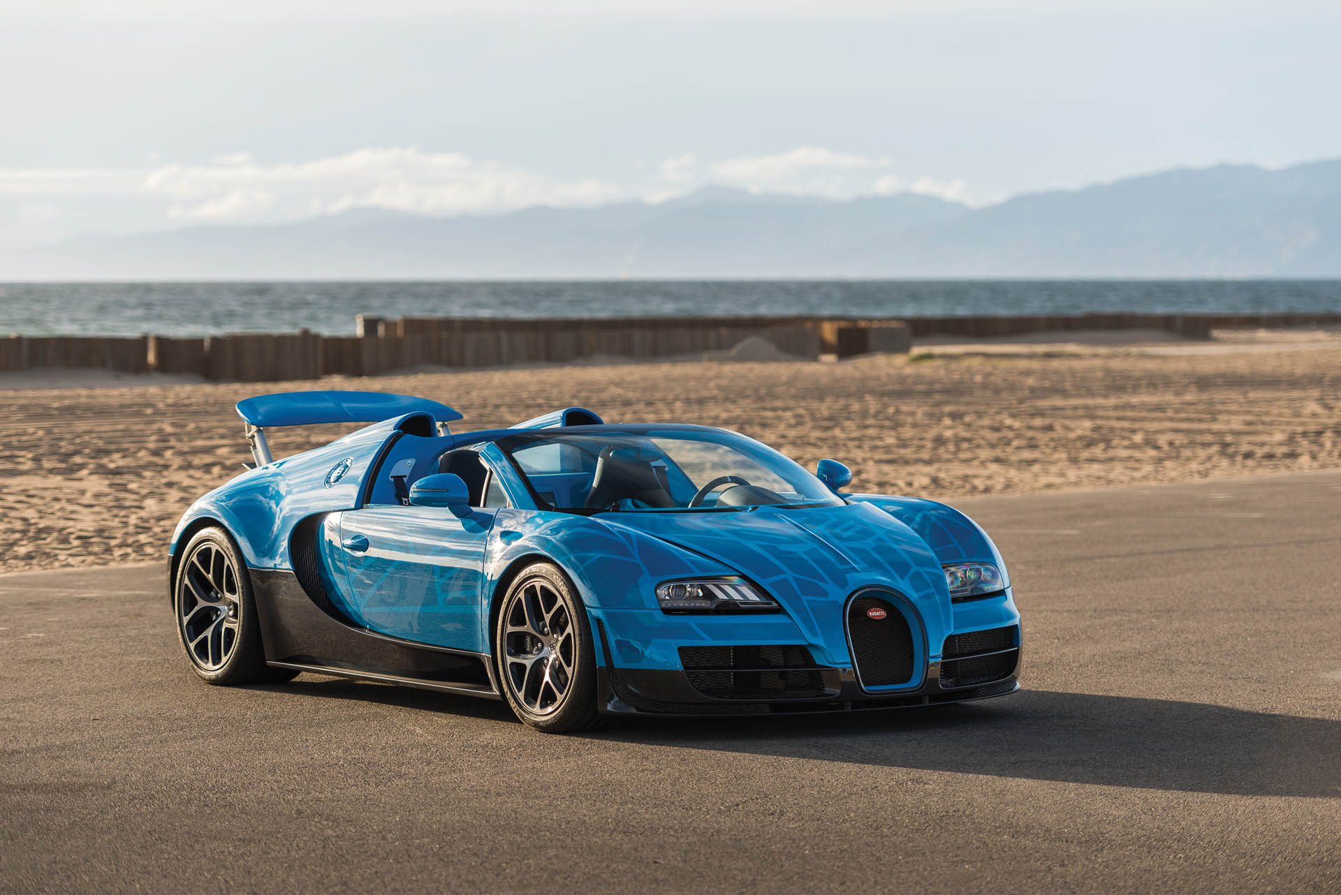 2015-Bugatti-Veyron-16-4-Grand-Sport-Vitesse_26 Transformers-Themed Bugatti Veyron Is Heading Back To The Auction Block