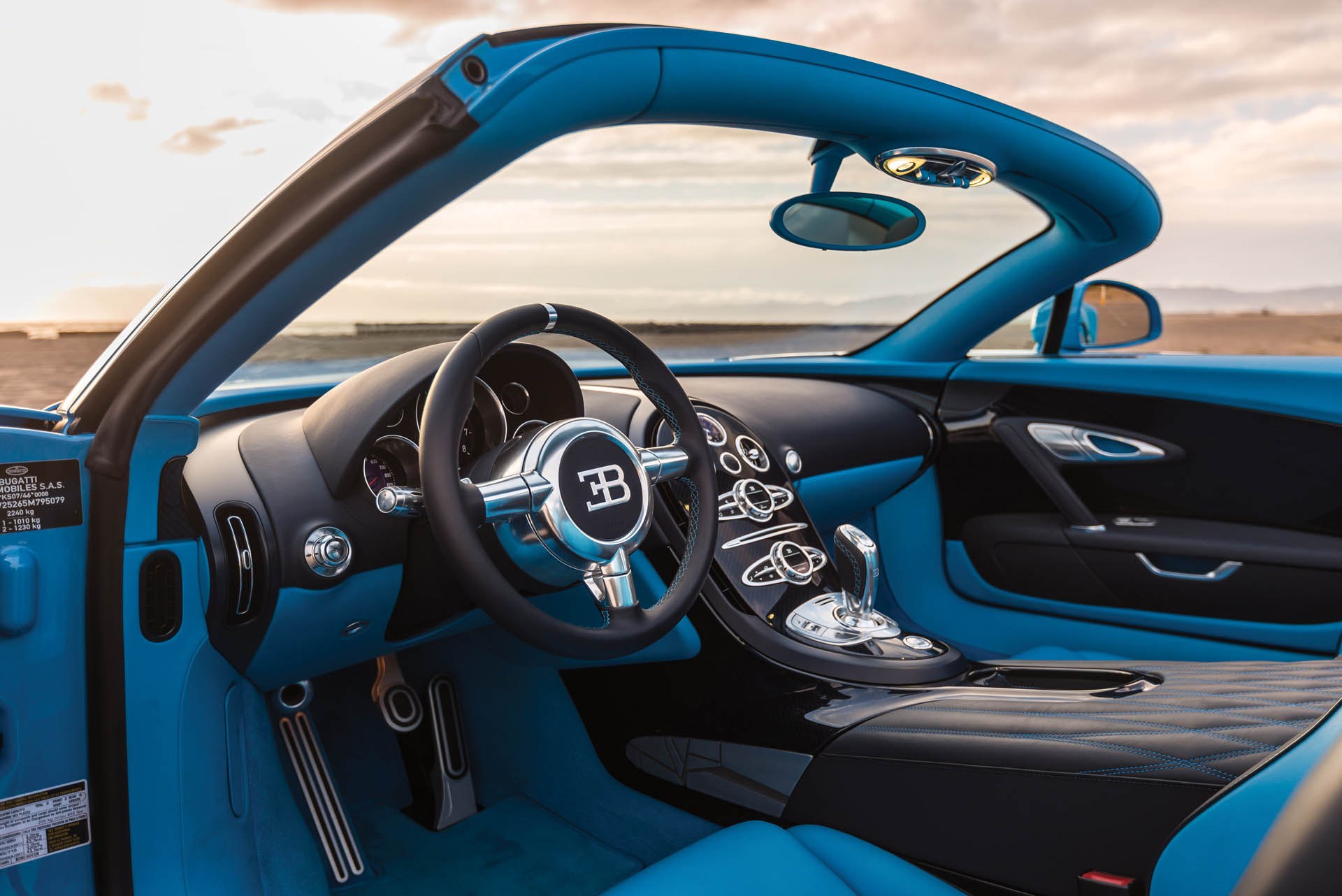 2015-Bugatti-Veyron-16-4-Grand-Sport-Vitesse_3 Transformers-Themed Bugatti Veyron Is Heading Back To The Auction Block