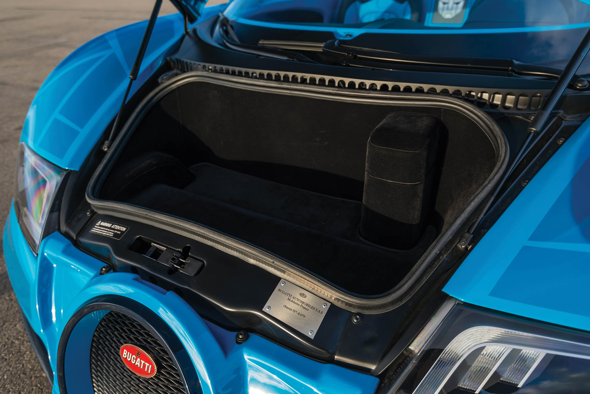 2015-Bugatti-Veyron-16-4-Grand-Sport-Vitesse_30 Transformers-Themed Bugatti Veyron Is Heading Back To The Auction Block