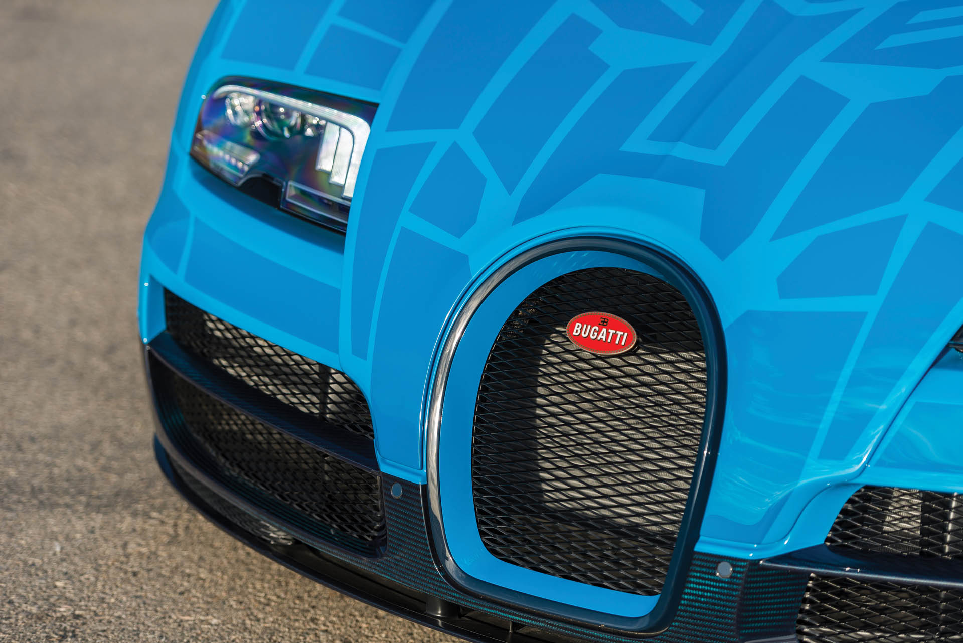2015-Bugatti-Veyron-16-4-Grand-Sport-Vitesse_5 Transformers-Themed Bugatti Veyron Is Heading Back To The Auction Block