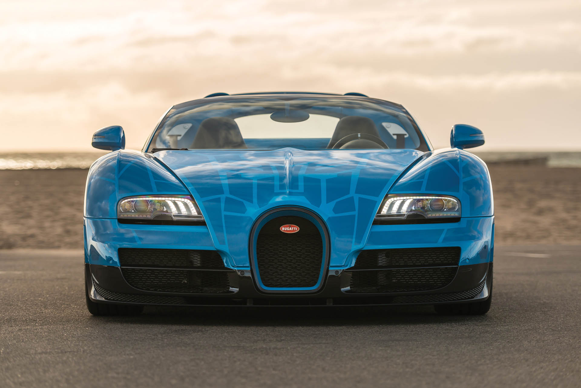 2015-Bugatti-Veyron-16-4-Grand-Sport-Vitesse_9 Transformers-Themed Bugatti Veyron Is Heading Back To The Auction Block