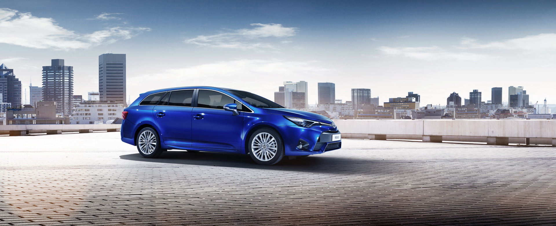2016-toyota-avensis-12 Toyota Avensis Discontinued, Could Be Replaced By Auris Sedan