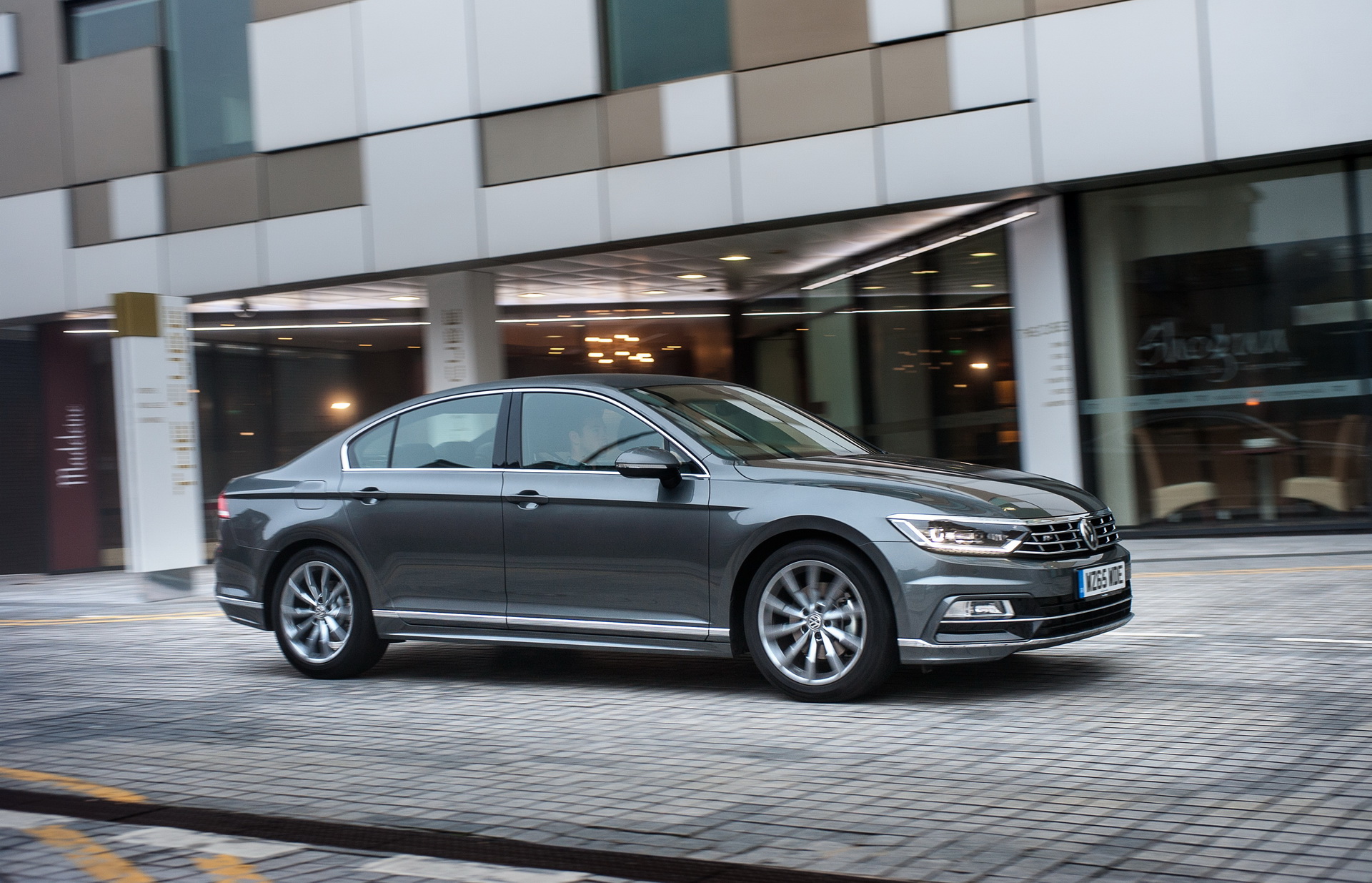 2017-vw-passat-5 Redesigned Volkswagen Passat Coming To Europe This Year