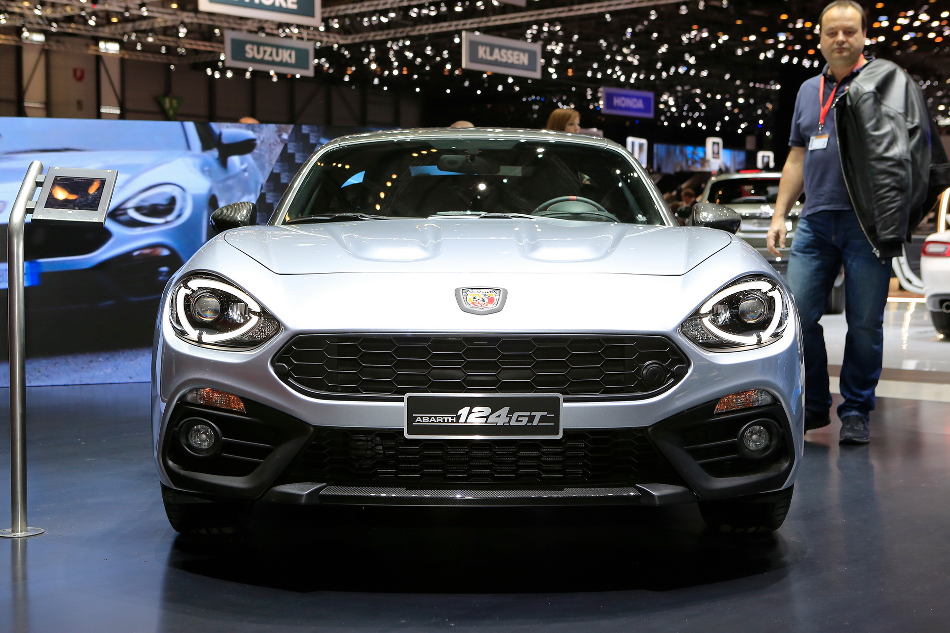 2018-Abarth124GT-01 Does A Carbon Hardtop Change The Way You Look At The Abarth 124 Spider?