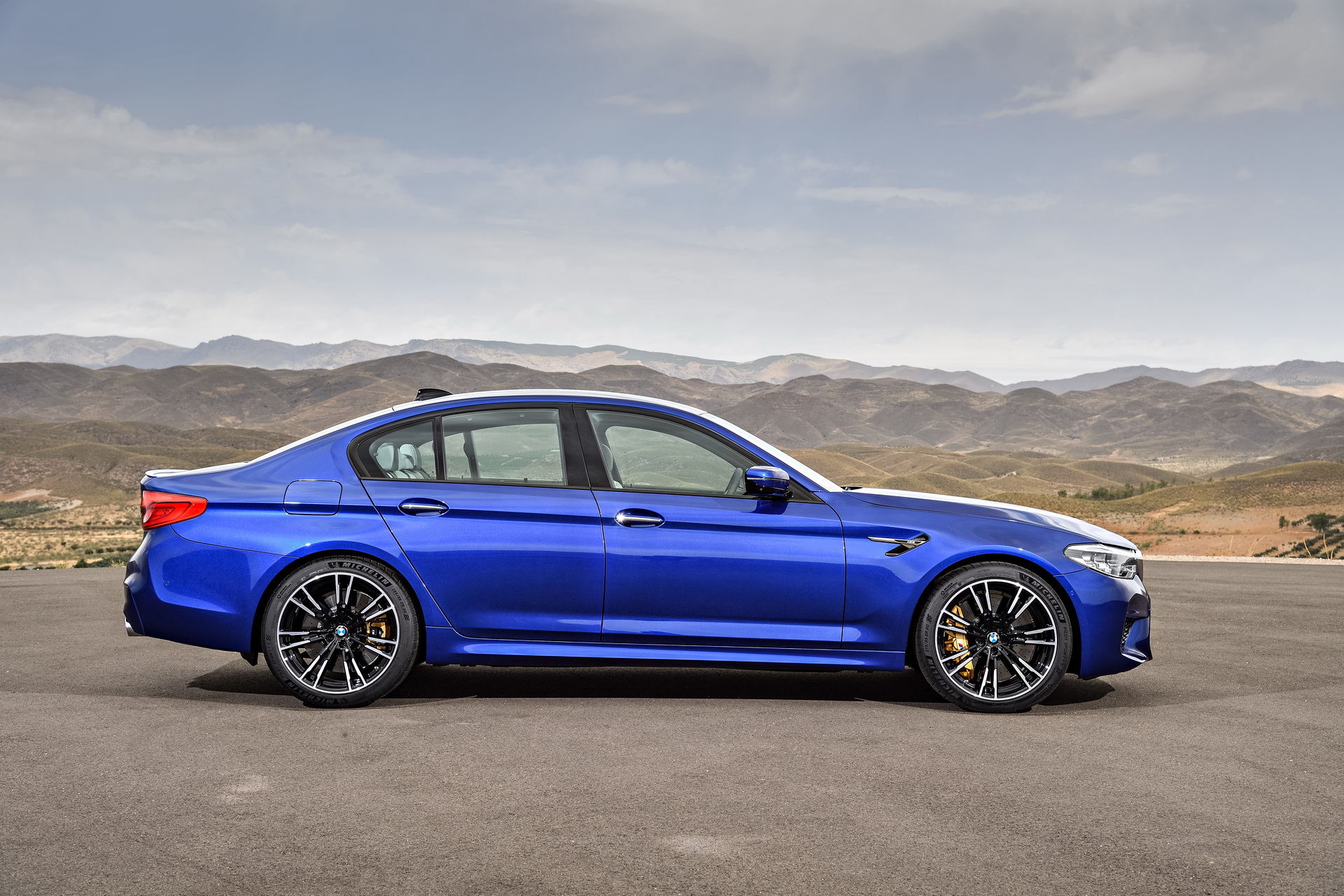 2018-BMW-M5-03 BMW M5 Competition Pack’s Leaked Specs Reveal 616HP From Biturbo V8