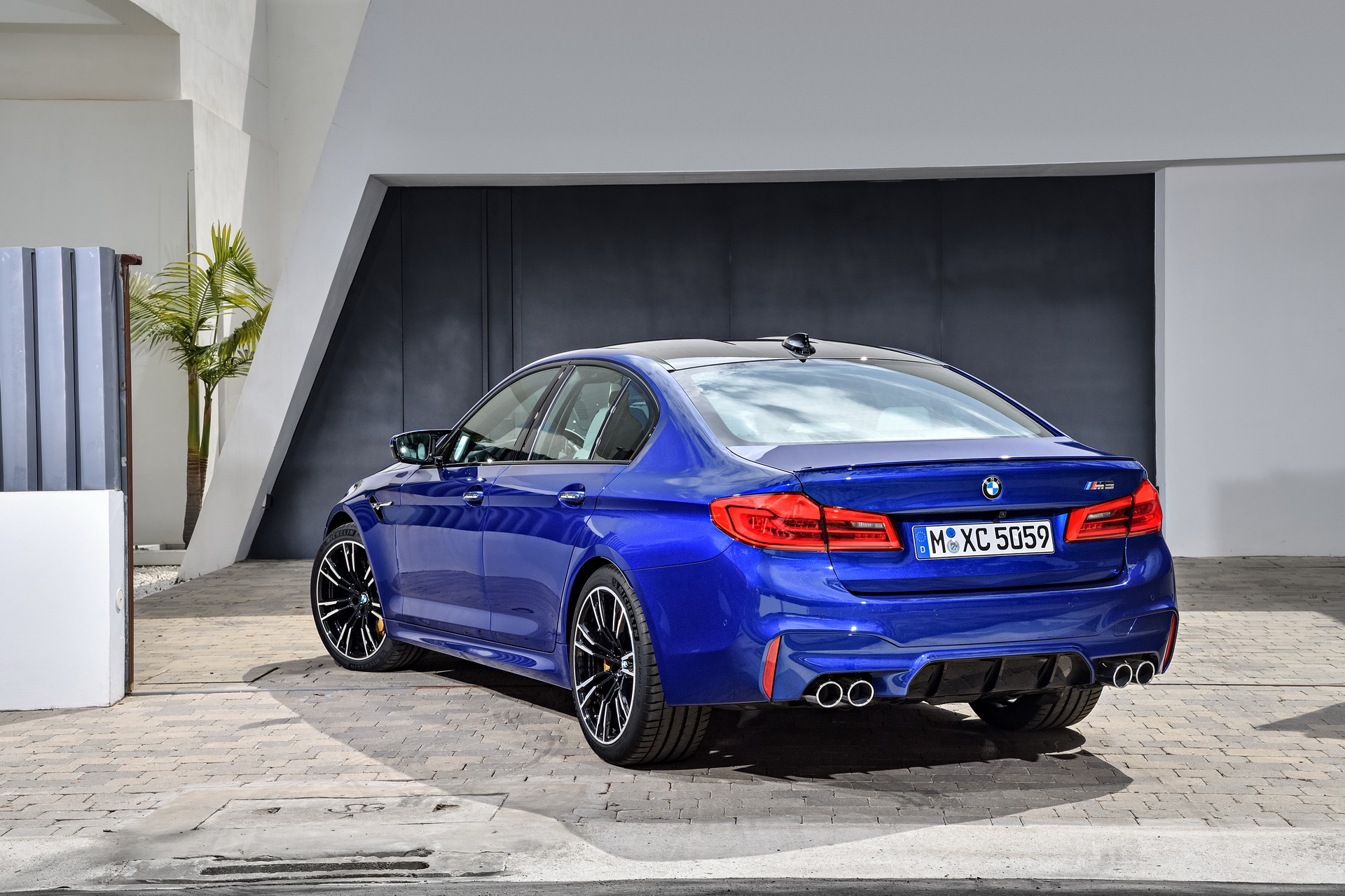2018-BMW-M5-09 BMW M5 Competition Pack’s Leaked Specs Reveal 616HP From Biturbo V8