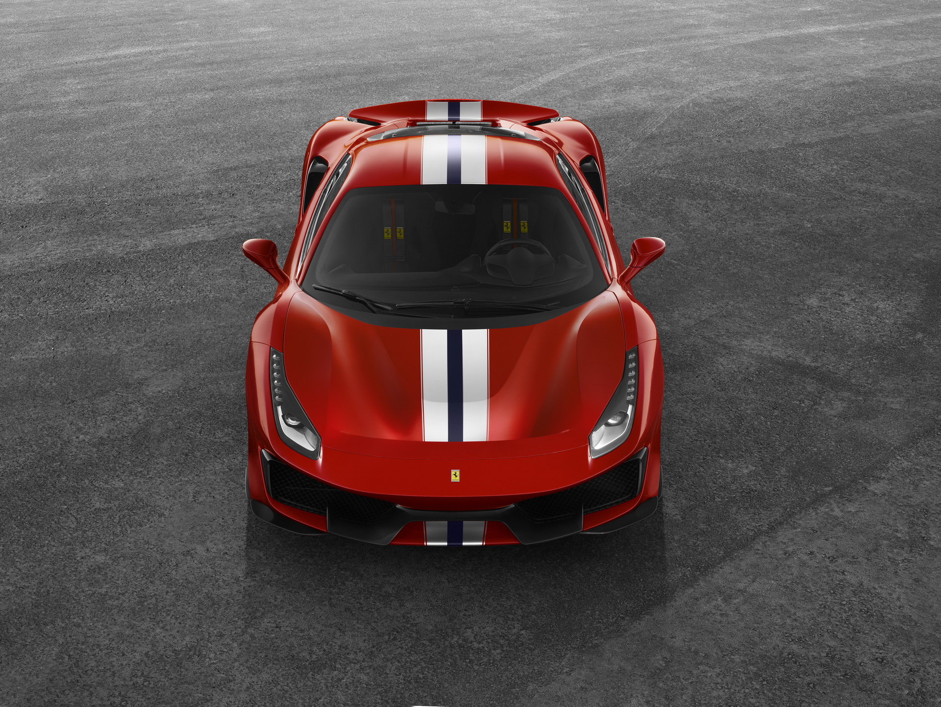 2018-Ferrari-488-Pista-13 Hardcore Ferrari 488 Pista Screams For Attention In Geneva