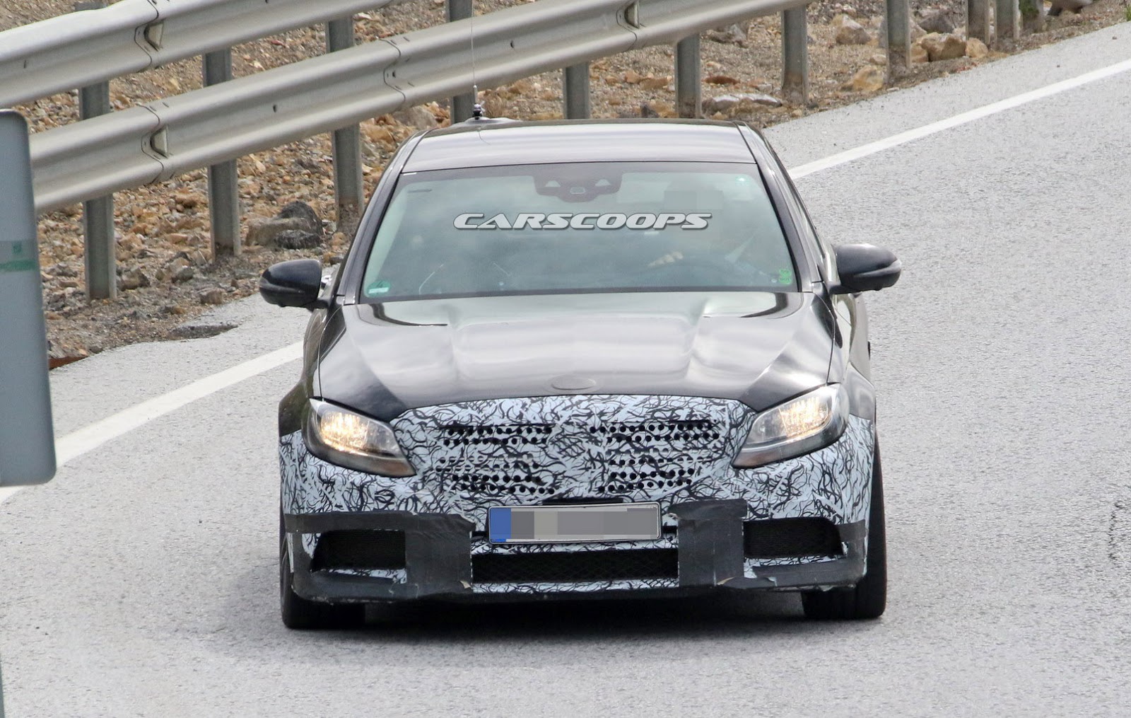 2018-Mercedes-C63-AMG-FL-Spy-2 2019 Mercedes-AMG C63 S Coupe Facelift On Track For World Premiere In NY