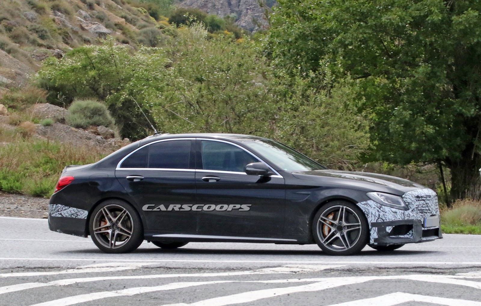 2018-Mercedes-C63-AMG-FL-Spy-5 2019 Mercedes-AMG C63 S Coupe Facelift On Track For World Premiere In NY