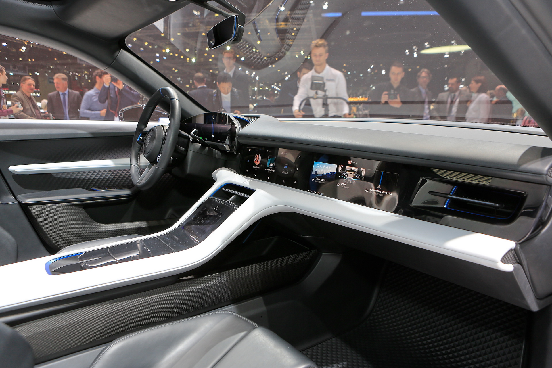 2018-Porsche-Cross-Turismo-18 Porsche Boss Wants To Build Mission E Cross Turismo