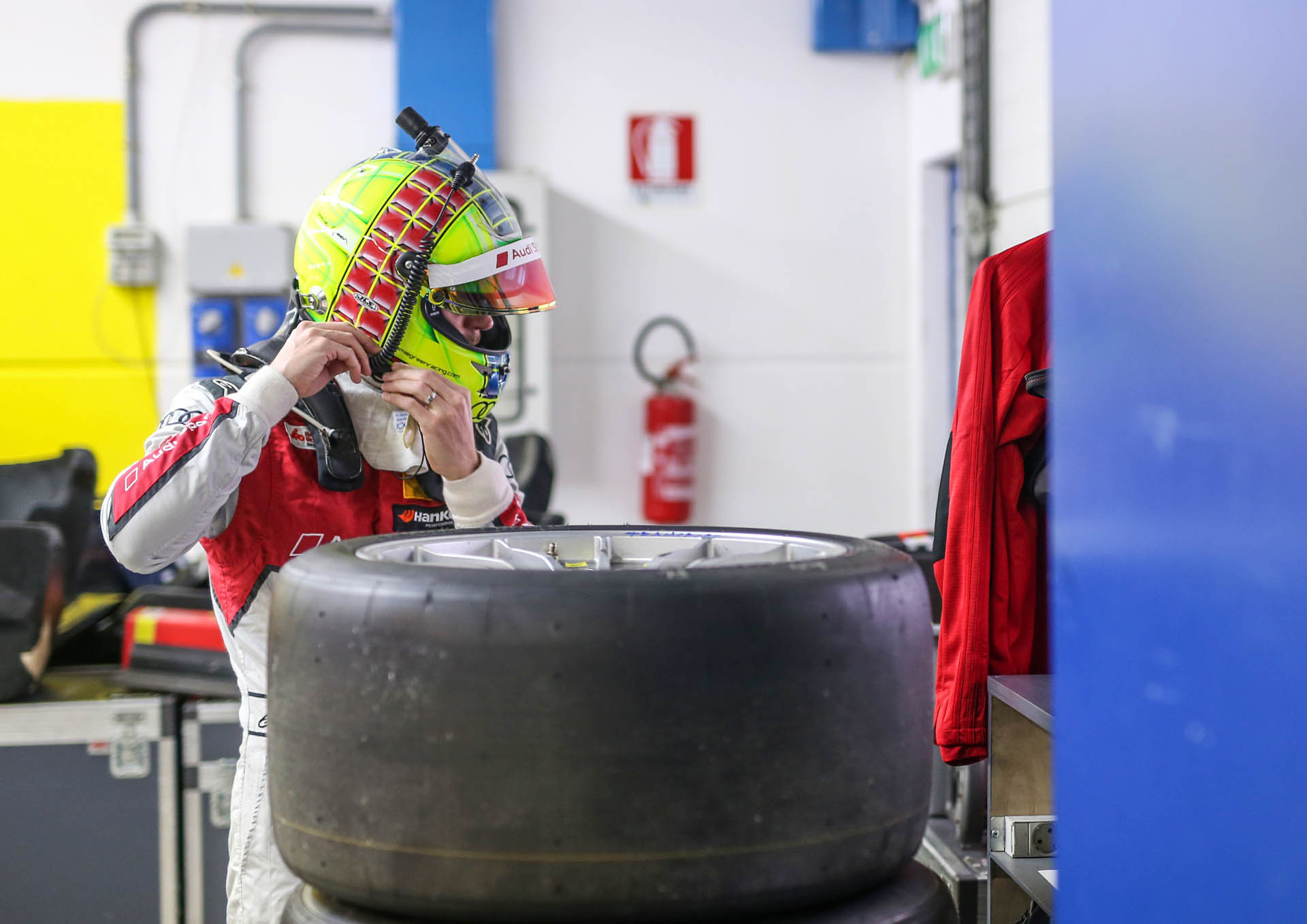 DTM Testfahrten Vallelunga Audi Is Out To Defend Its Titles With Updated RS5 DTM