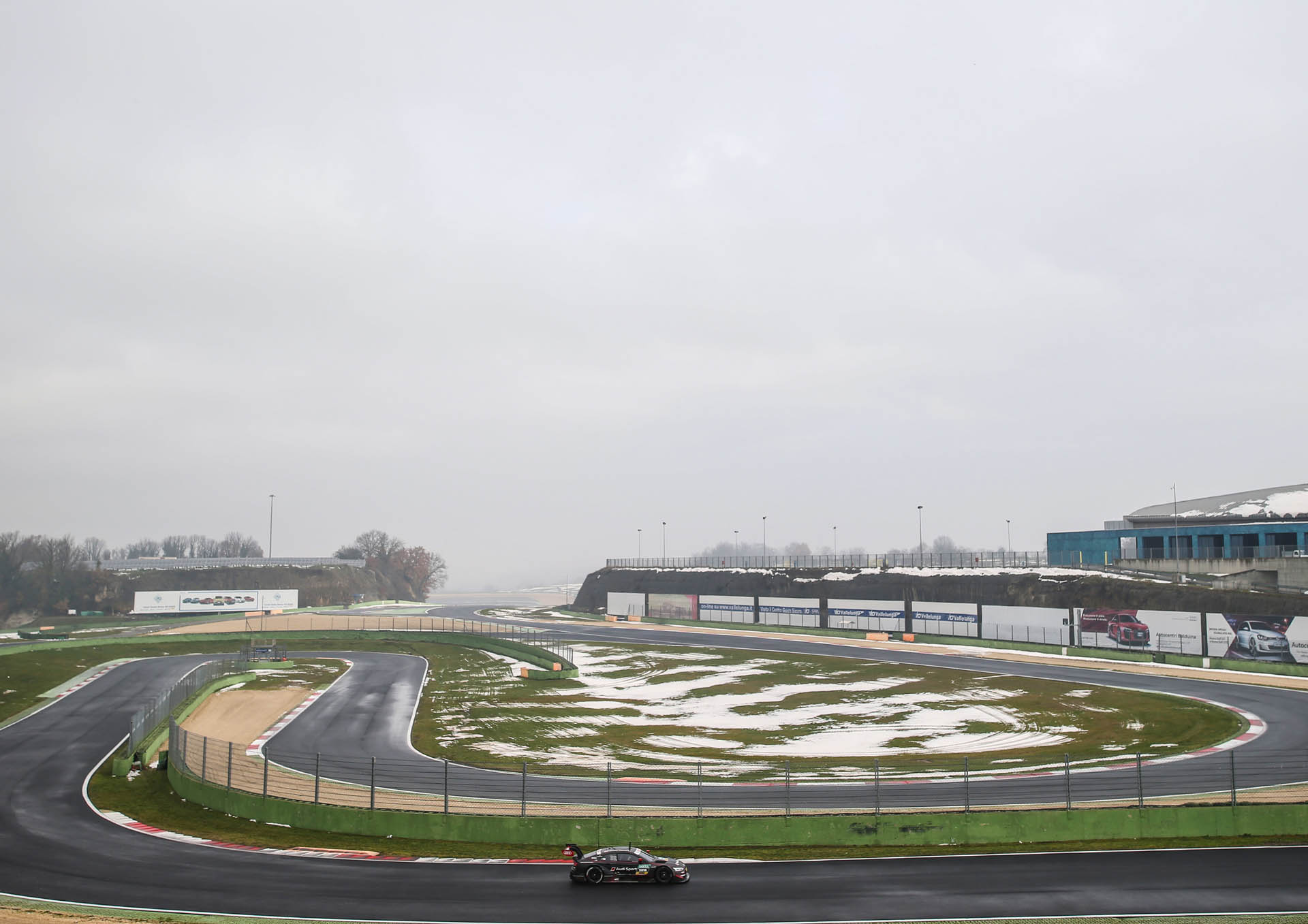 DTM Testfahrten Vallelunga Audi Is Out To Defend Its Titles With Updated RS5 DTM