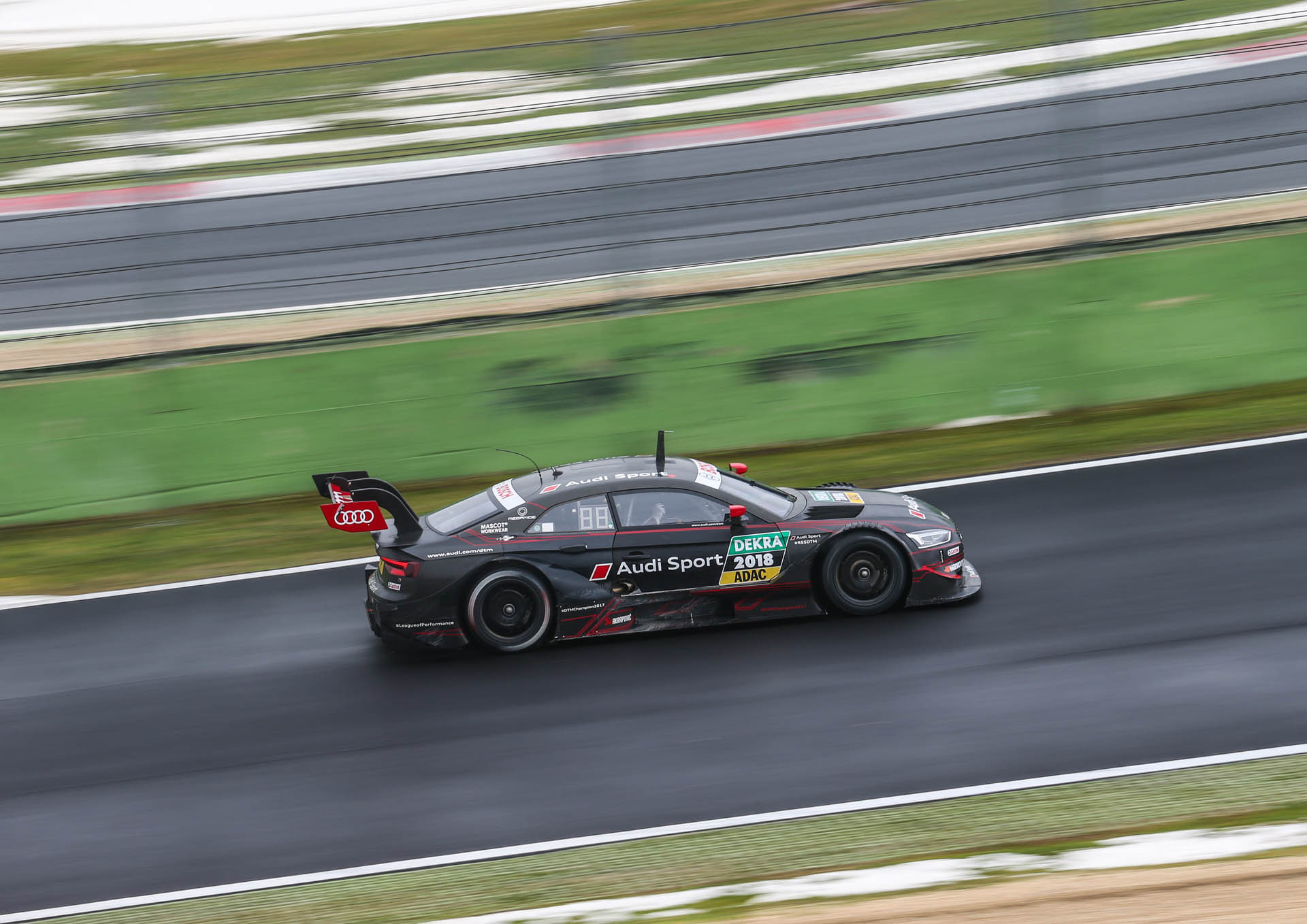 DTM Testfahrten Vallelunga Audi Is Out To Defend Its Titles With Updated RS5 DTM