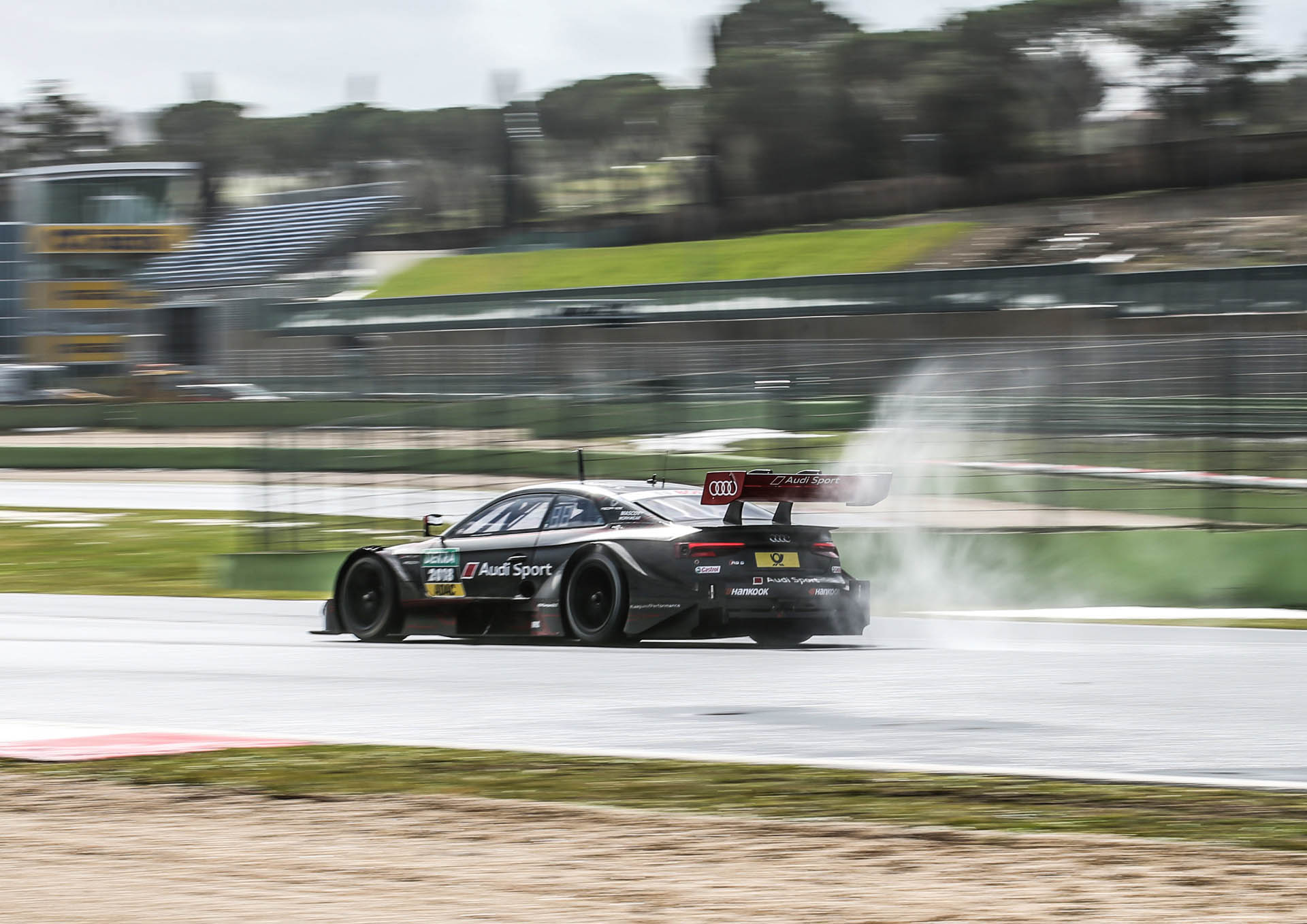 DTM Testfahrten Vallelunga Audi Is Out To Defend Its Titles With Updated RS5 DTM