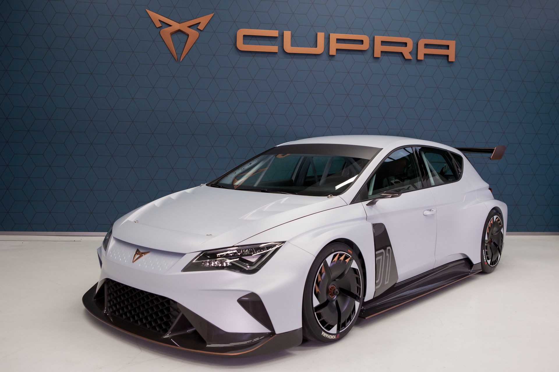 2018-cupra-e-racer-concept-1 Cupra e-Racer Sounds Like A Mosquito But Hits 100km/h In 3.2s | Geneva Images