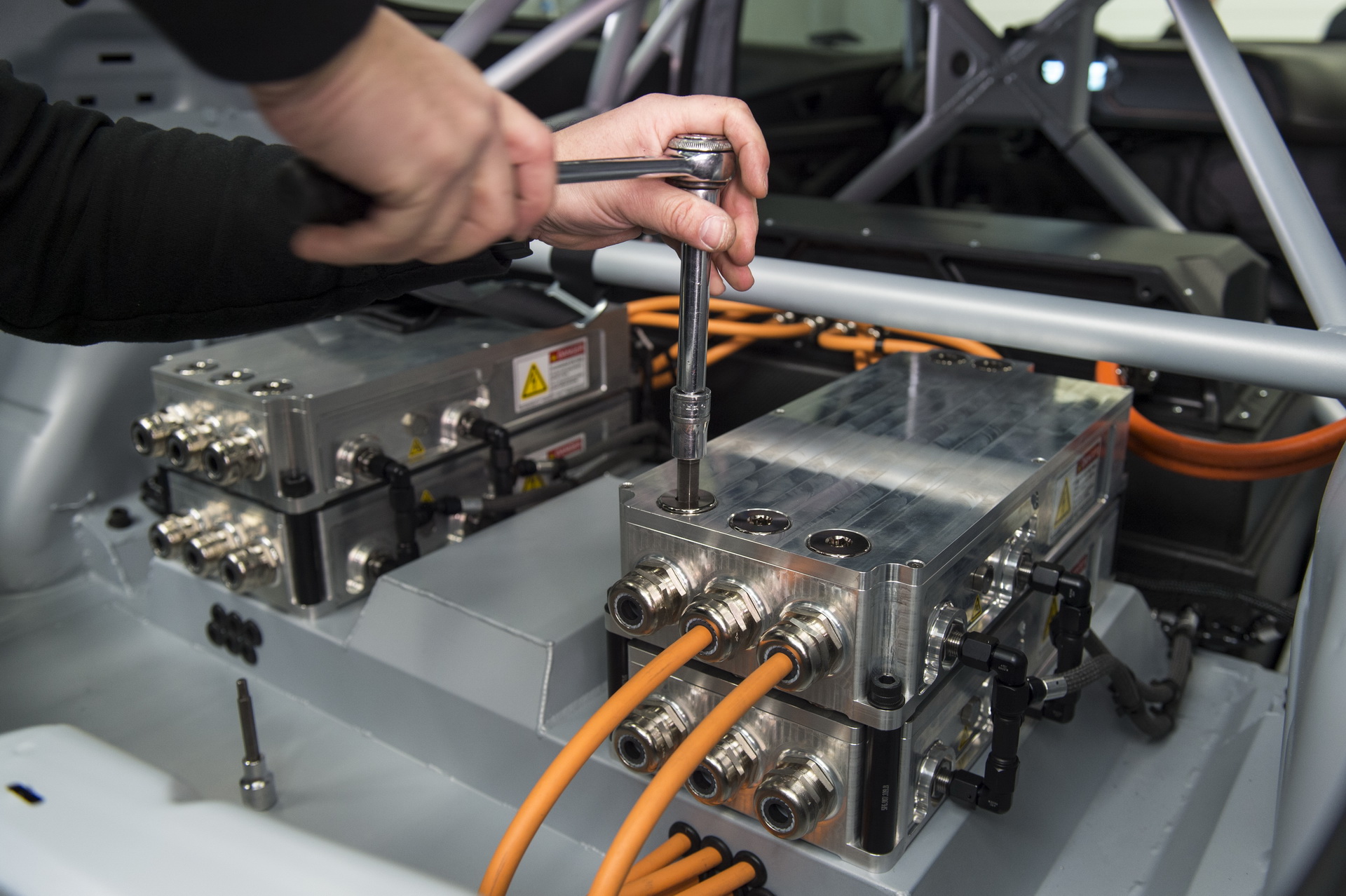 2018-cupra-e-racer-concept-11 Cupra e-Racer Sounds Like A Mosquito But Hits 100km/h In 3.2s | Geneva Images