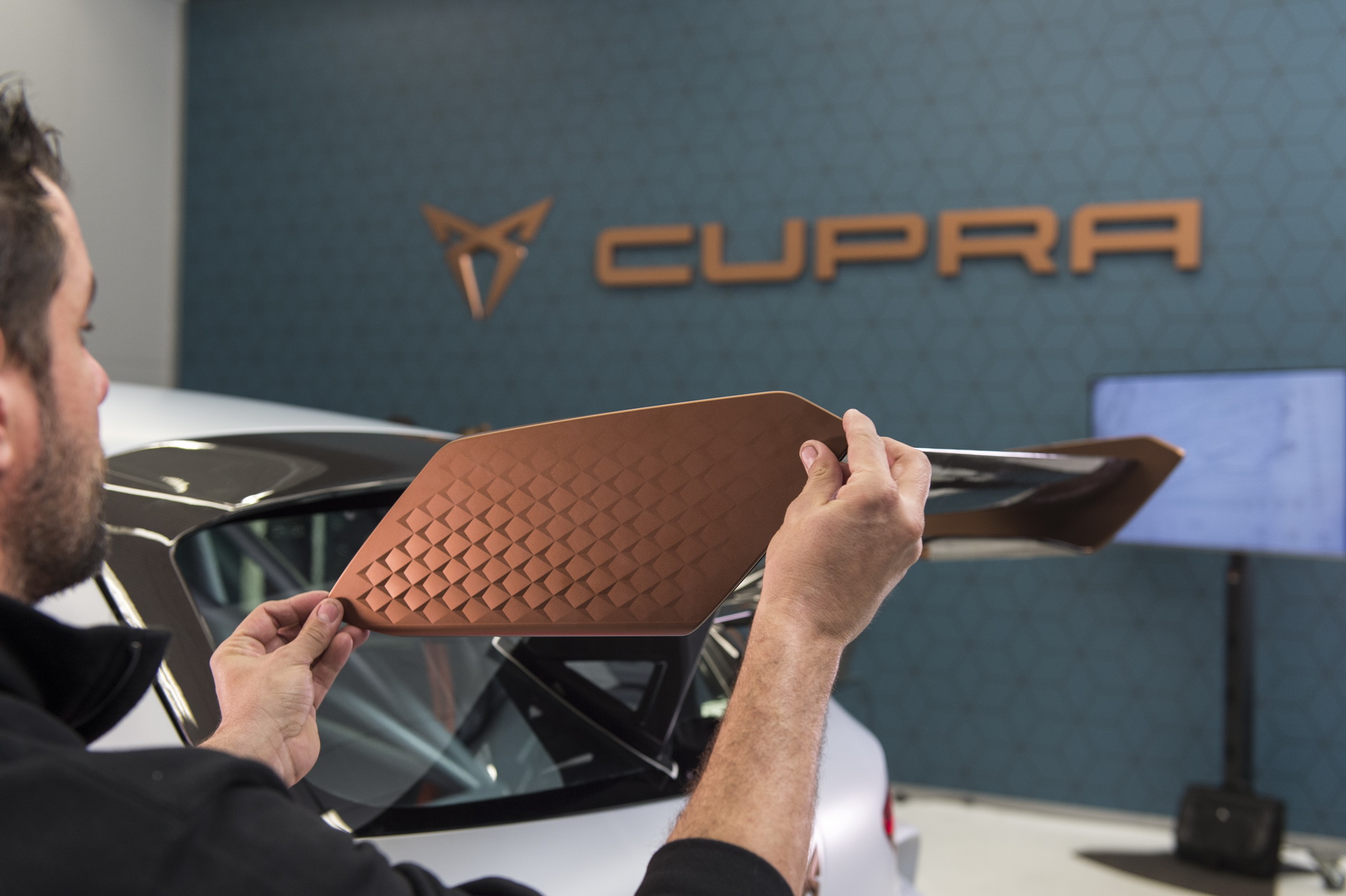 2018-cupra-e-racer-concept-13 Cupra e-Racer Sounds Like A Mosquito But Hits 100km/h In 3.2s | Geneva Images