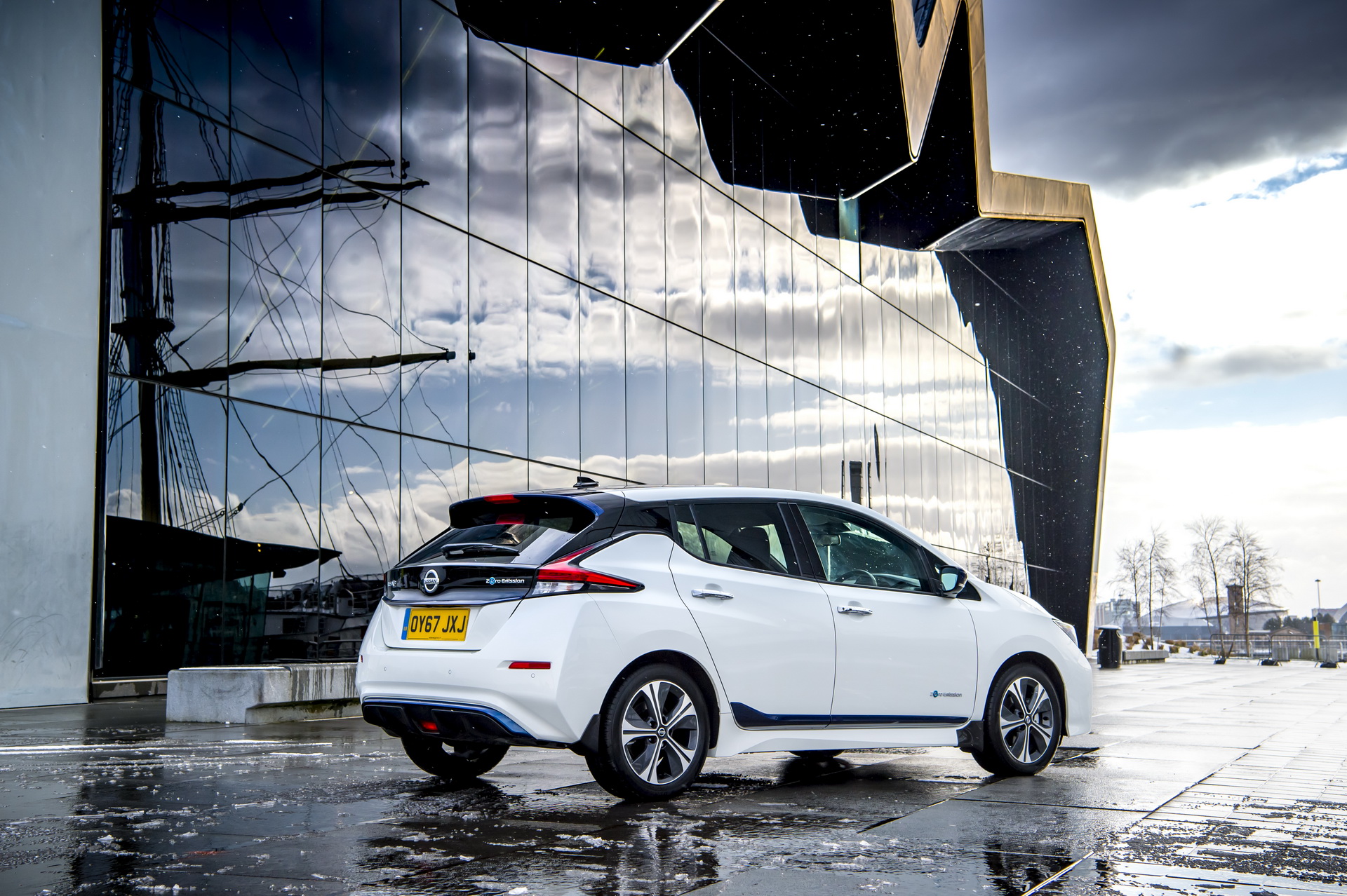 2018-nissan-leaf-2 Nissan To Skip 2018 Paris Auto Show As It Has Nothing New To Present