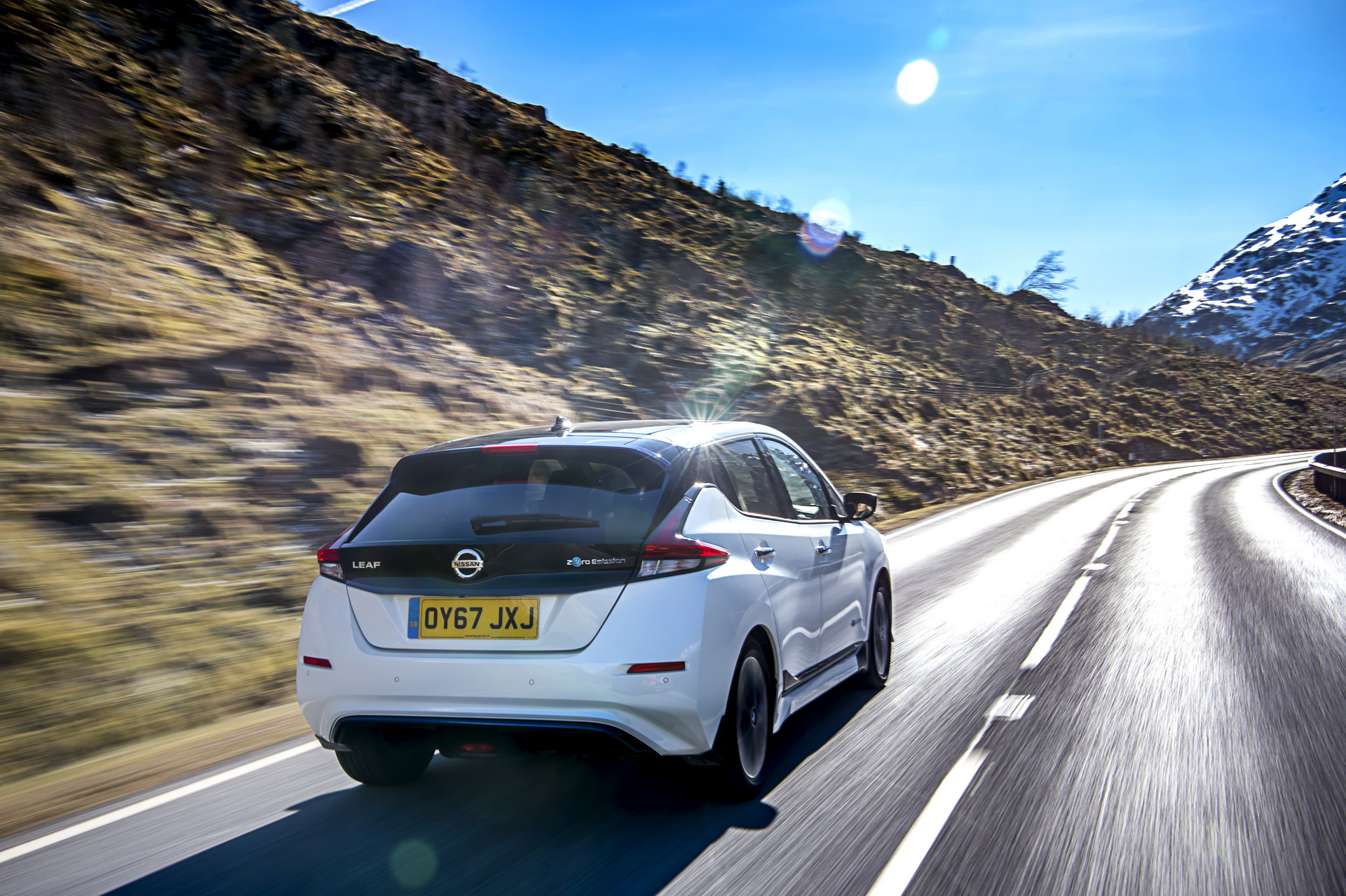 2018-nissan-leaf-8 Nissan To Skip 2018 Paris Auto Show As It Has Nothing New To Present