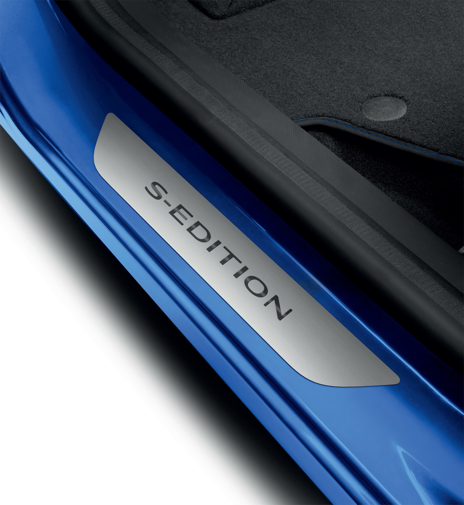 2018-renault-captur-s-edition-6 Renault Captur S-Edition Adds More Powerful Engine, Special Features