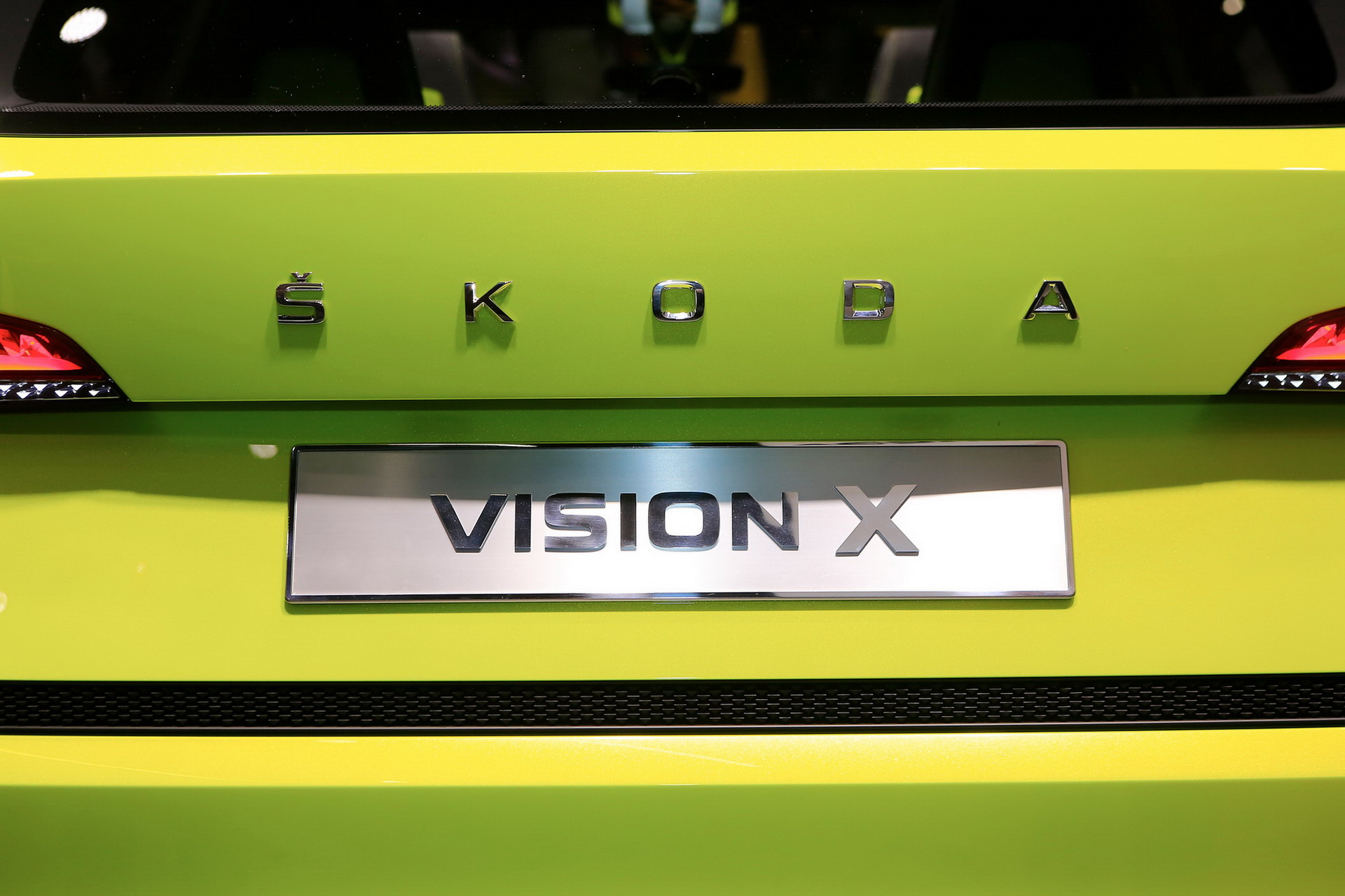 2018-skoda-vision-x-concept-12 Skoda Vision X Production Version Confirmed For 2019 Geneva Show