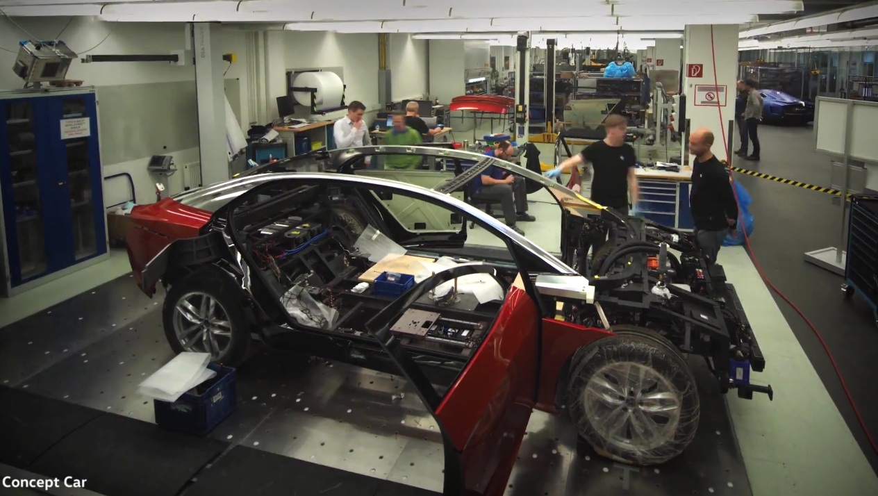 2018-vw-id-vizzion-concept-5 Volkswagen ID Vizzion Concept Comes To Life In New Videos