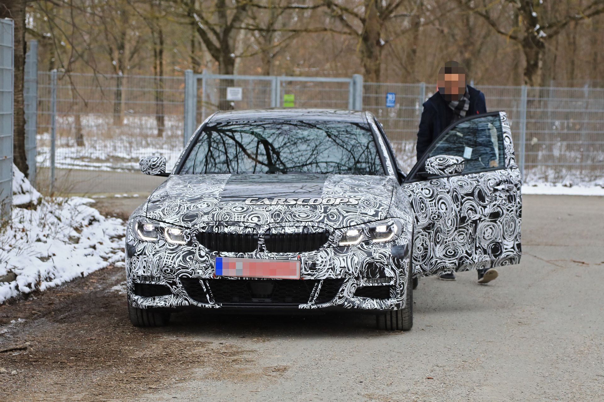 2019-BMW-3-Series-Spy-Shots-1 2019 BMW 3-Series Spied In Base, M Sport And M340i Performance Guises