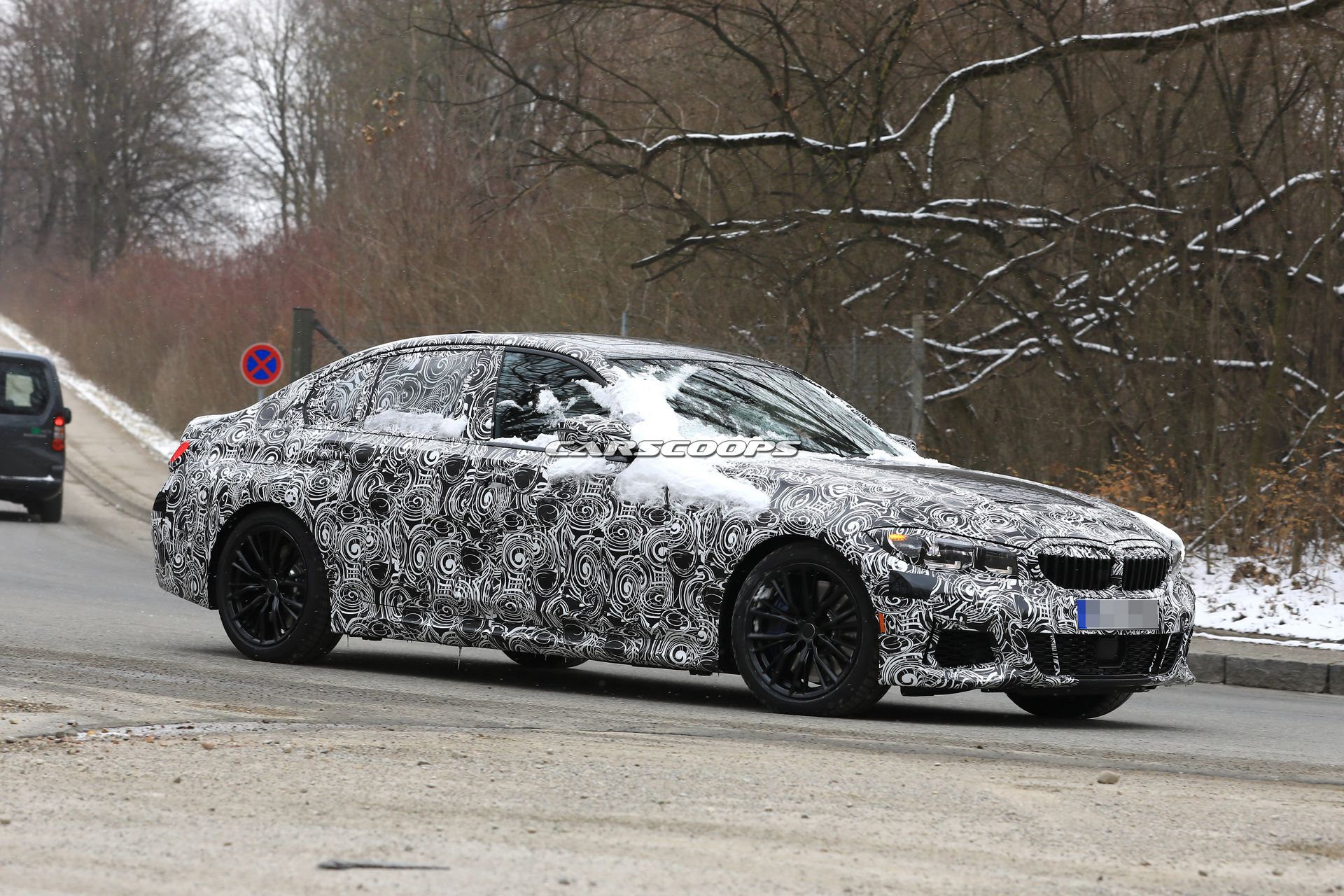 2019-BMW-3-Series-Spy-Shots-13 2019 BMW 3-Series Spied In Base, M Sport And M340i Performance Guises