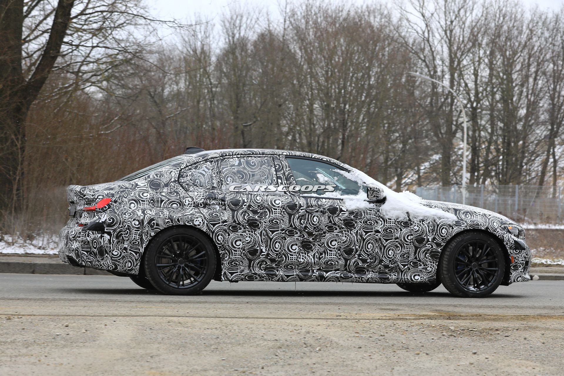 2019-BMW-3-Series-Spy-Shots-16 2019 BMW 3-Series Spied In Base, M Sport And M340i Performance Guises