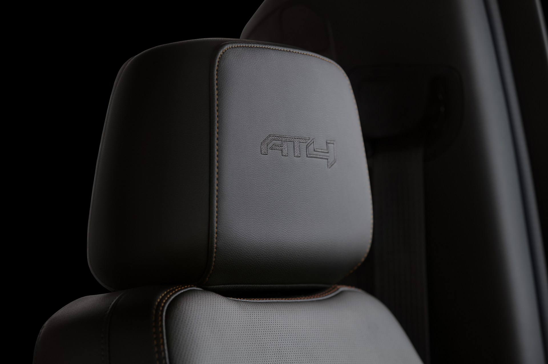 2019-GMC-Sierra-AT4-029 2019 GMC Sierra AT4 Brings Off-Road Chops To The Big Apple