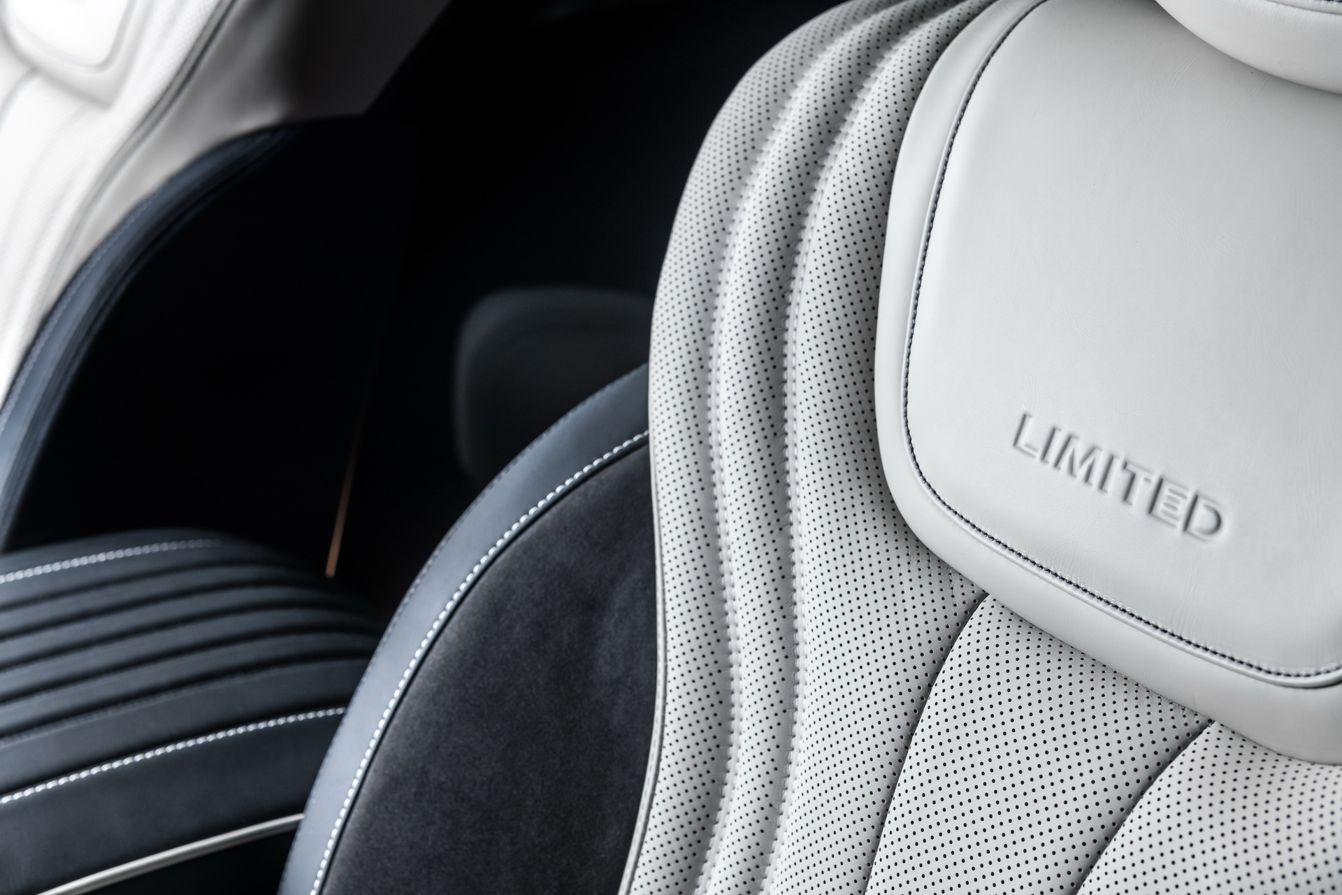 2019-INFINITI-QX80-LIMITED-15 Infiniti Reveals More Luxurious ‘Limited’ Versions Of 2019 QX60 And QX80