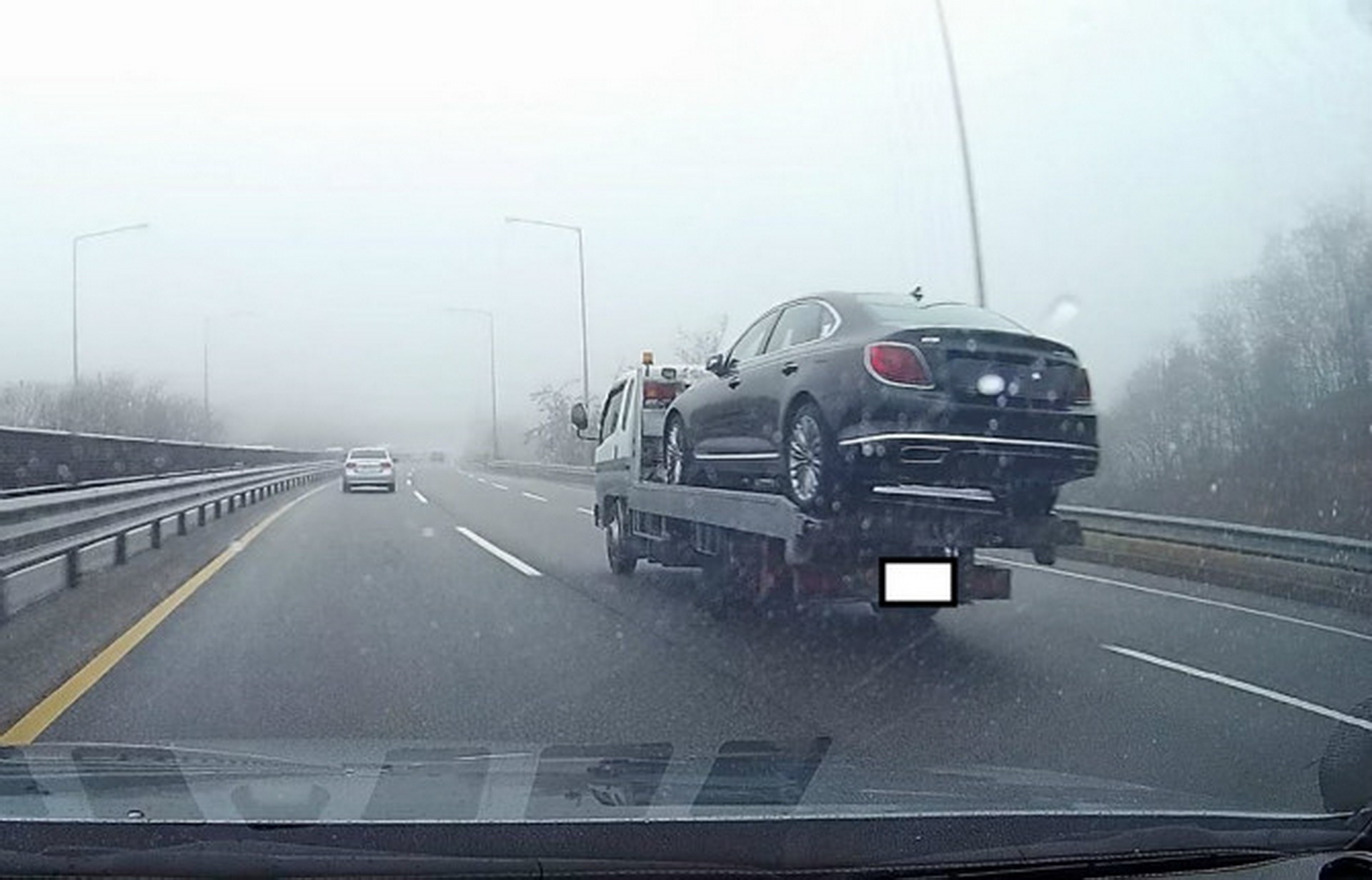 2019-Kia-Κ900-2 2019 Kia K900 Spotted On Trailer Completely Undisguised!