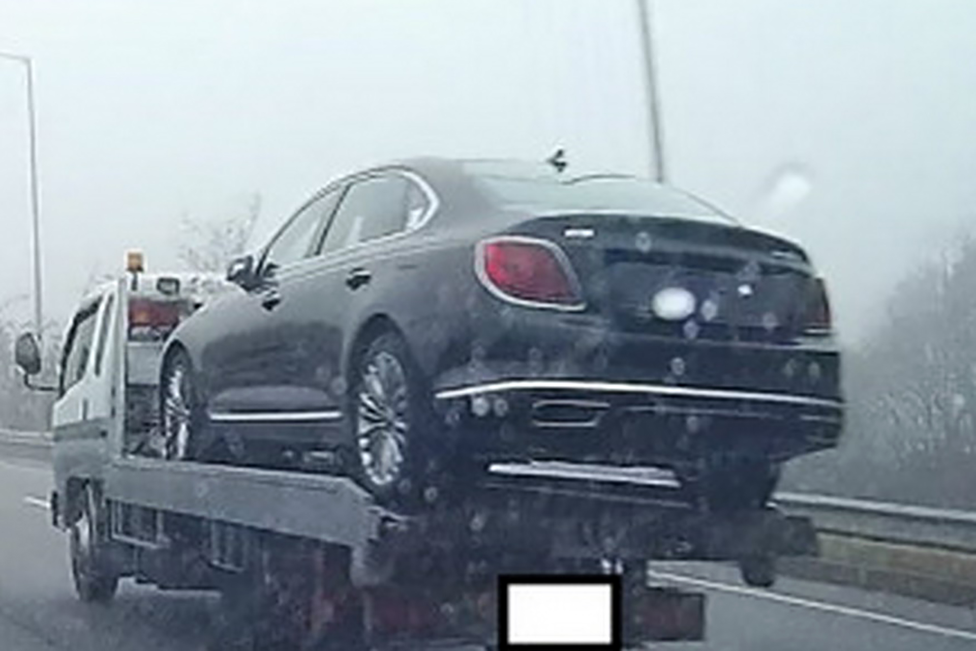 2019-Kia-Κ900-5 2019 Kia K900 Spotted On Trailer Completely Undisguised!