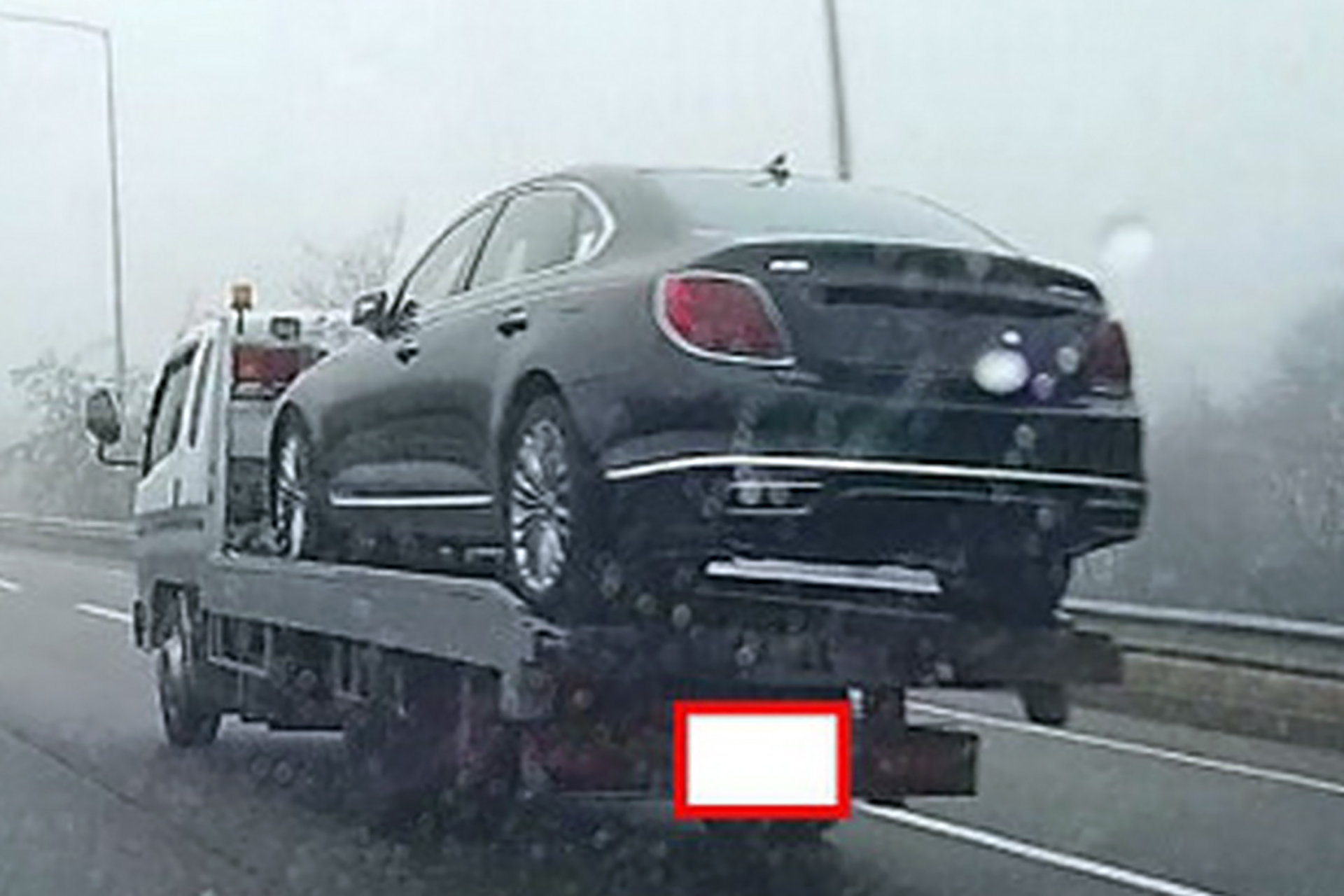 2019-Kia-Κ900-6 2019 Kia K900 Spotted On Trailer Completely Undisguised!