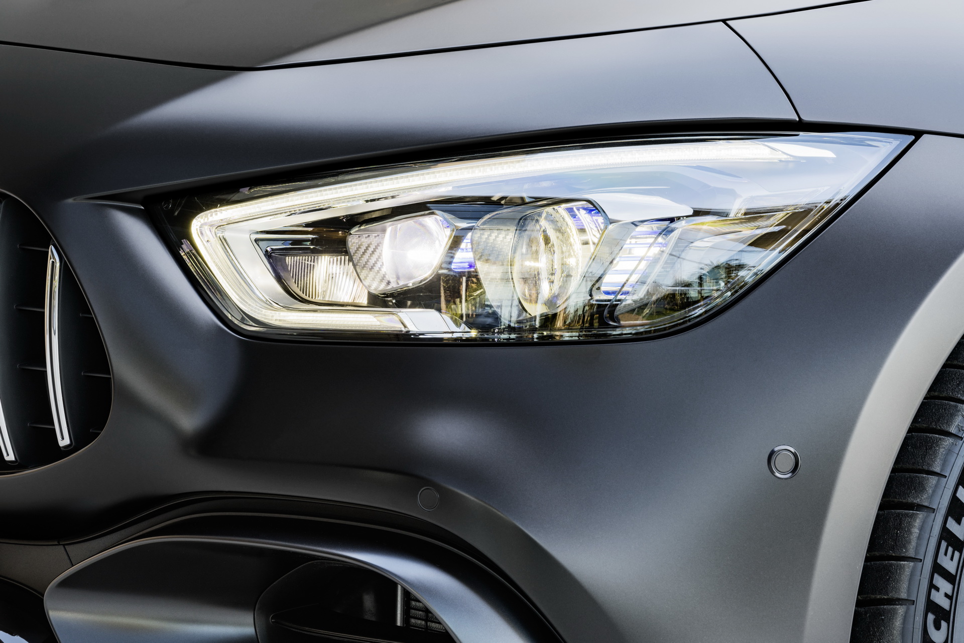 Mercedes-AMG GT 63 S 4MATIC+ 4-Türer Coupé Mercedes-AMG GT 4-Door Coupe Is A Smart-Looking 630HP Bruiser