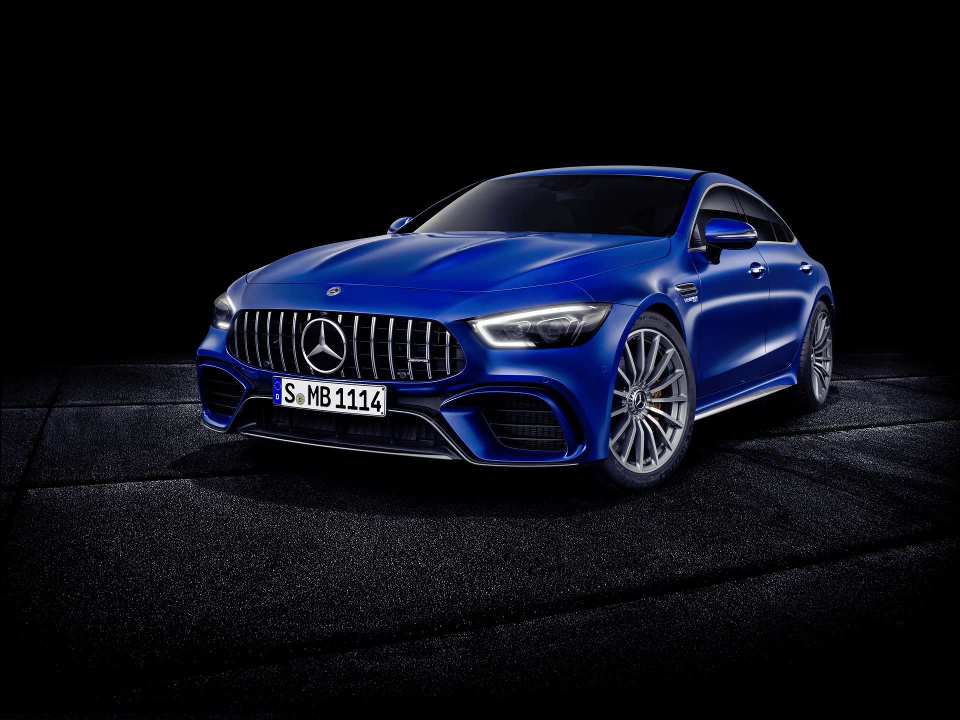Mercedes-AMG GT 63 S 4MATIC+ 4-Türer Coupé Mercedes-AMG GT 4-Door Coupe Is A Smart-Looking 630HP Bruiser
