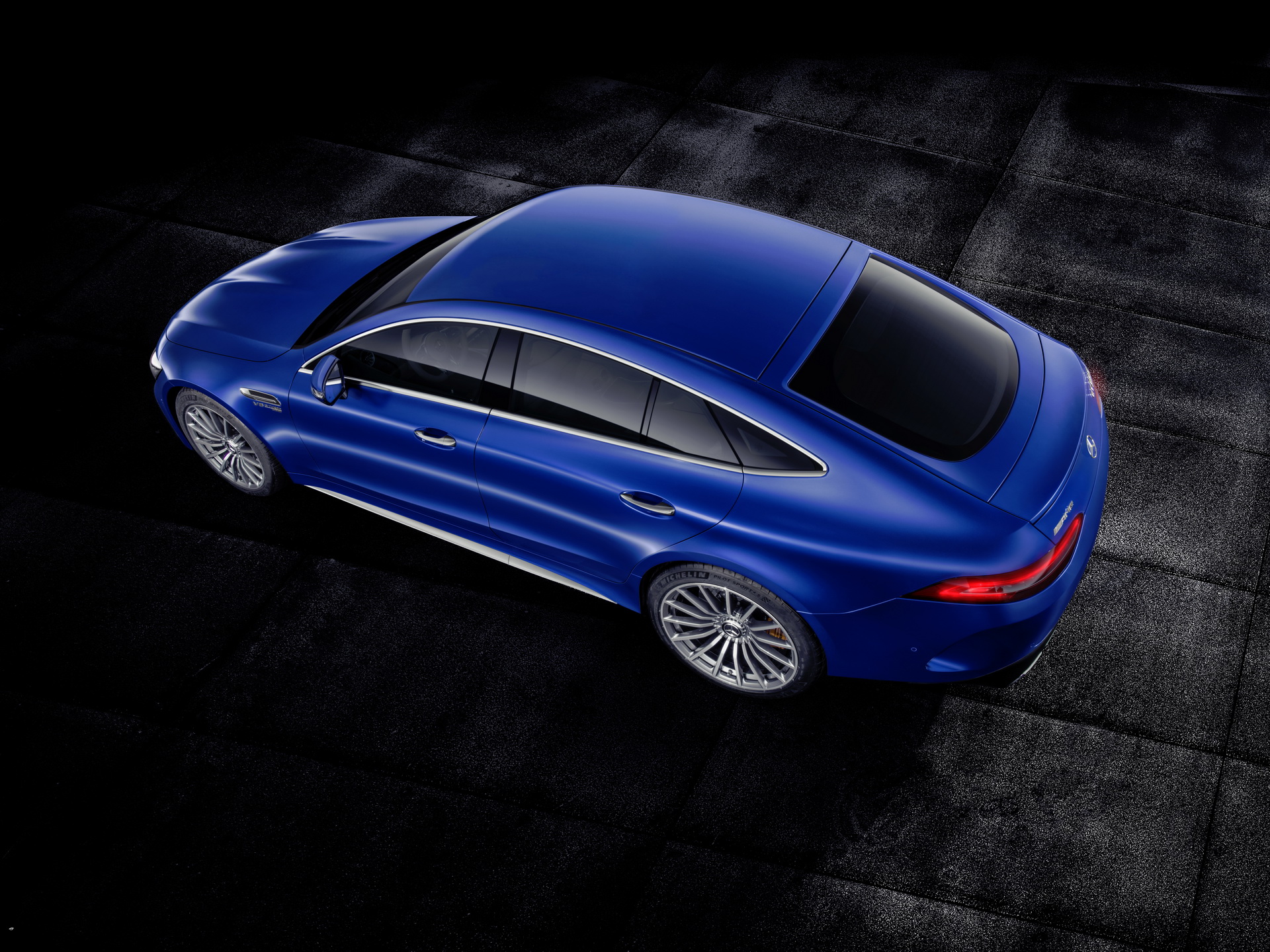 Mercedes-AMG GT 63 S 4MATIC+ 4-Türer Coupé Mercedes-AMG GT 4-Door Coupe Is A Smart-Looking 630HP Bruiser