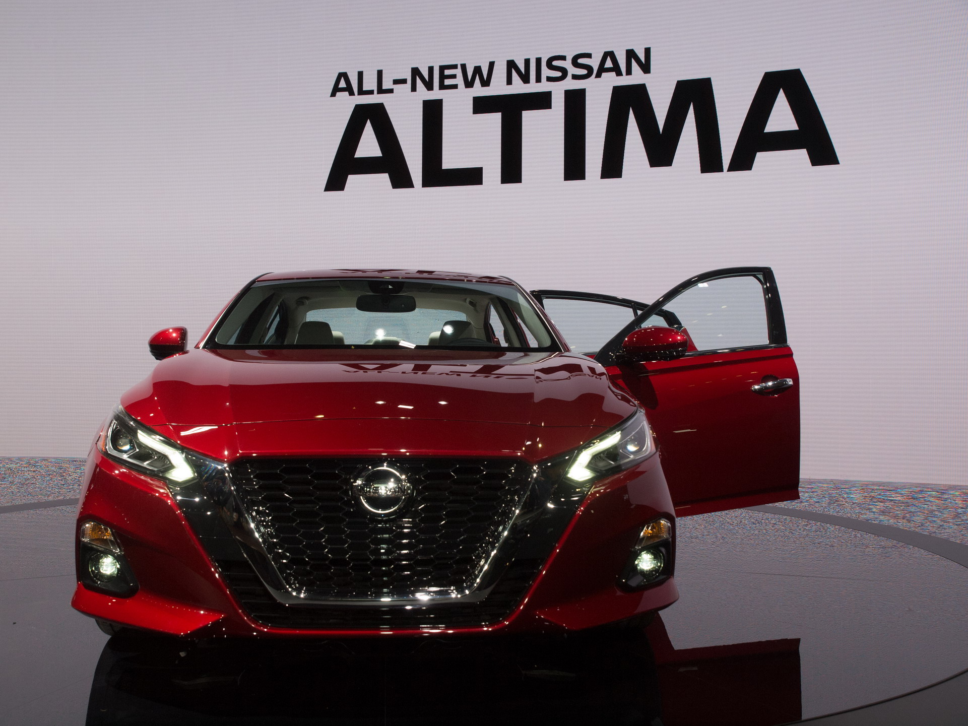 2019-Nissan-Altima-0003 2019 Nissan Altima Revealed, Gets AWD Option And 2.0L Turbo